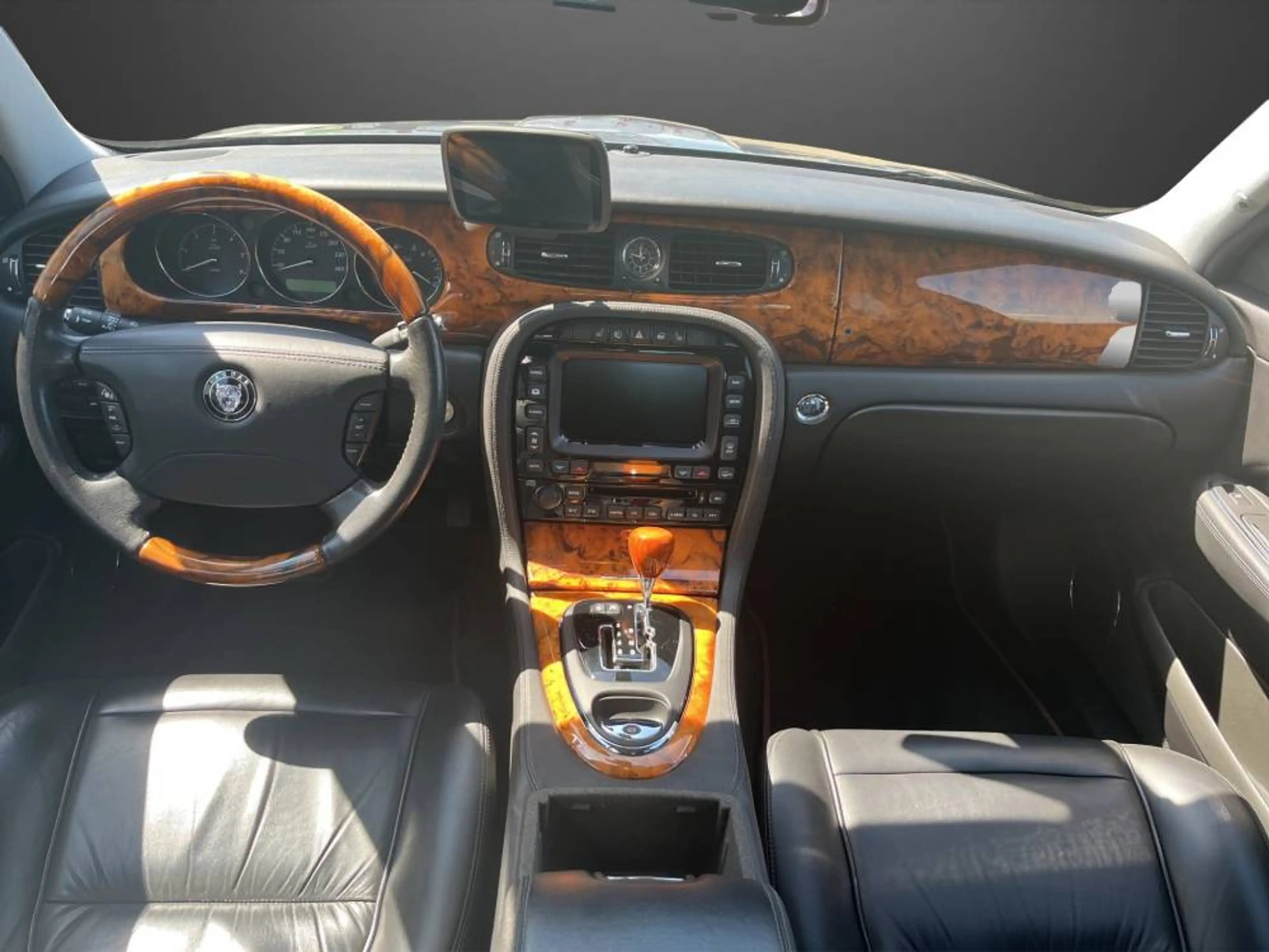 Jaguar XJ JAGUAR — photo 9