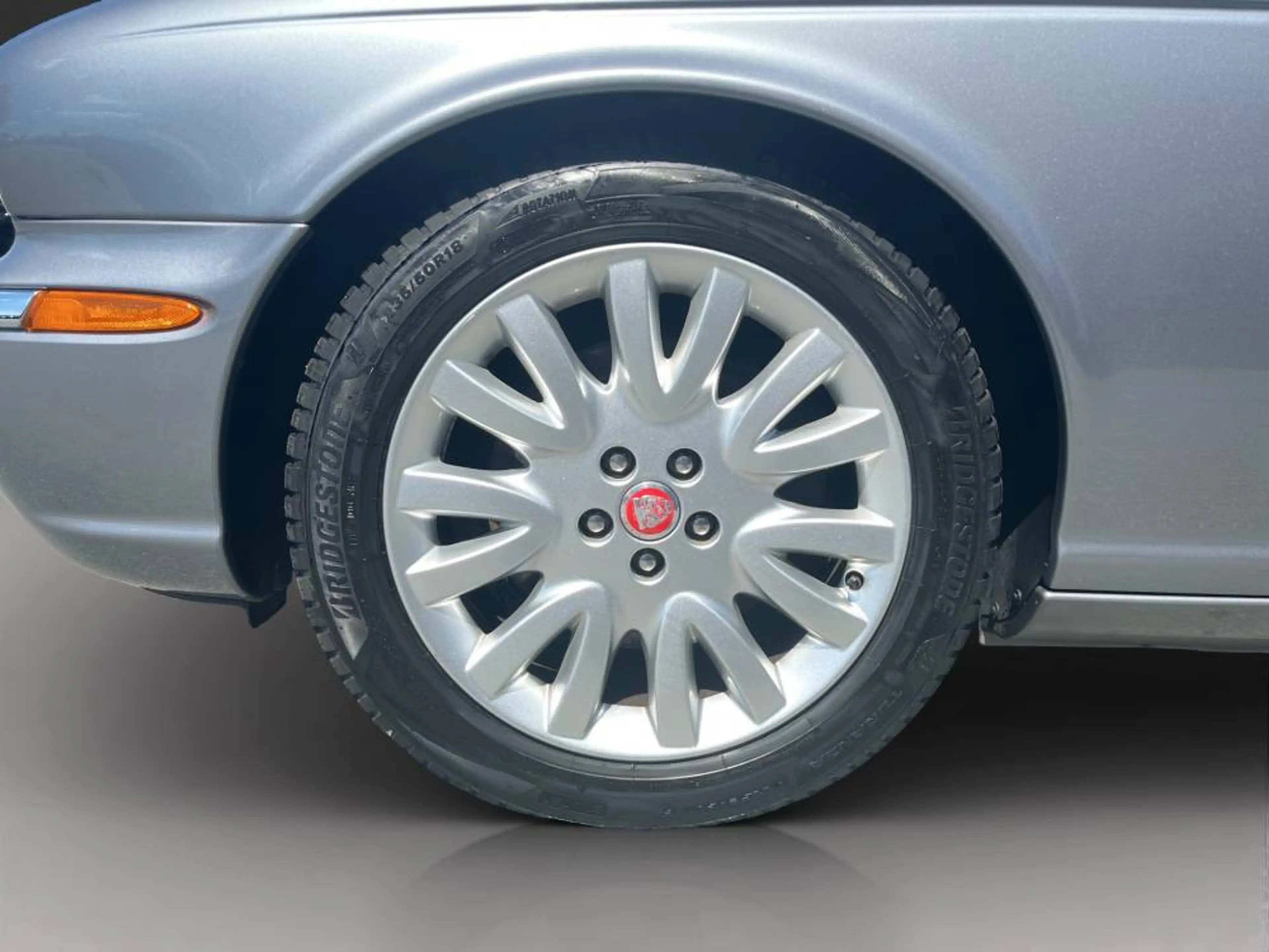 Jaguar XJ JAGUAR — photo 14