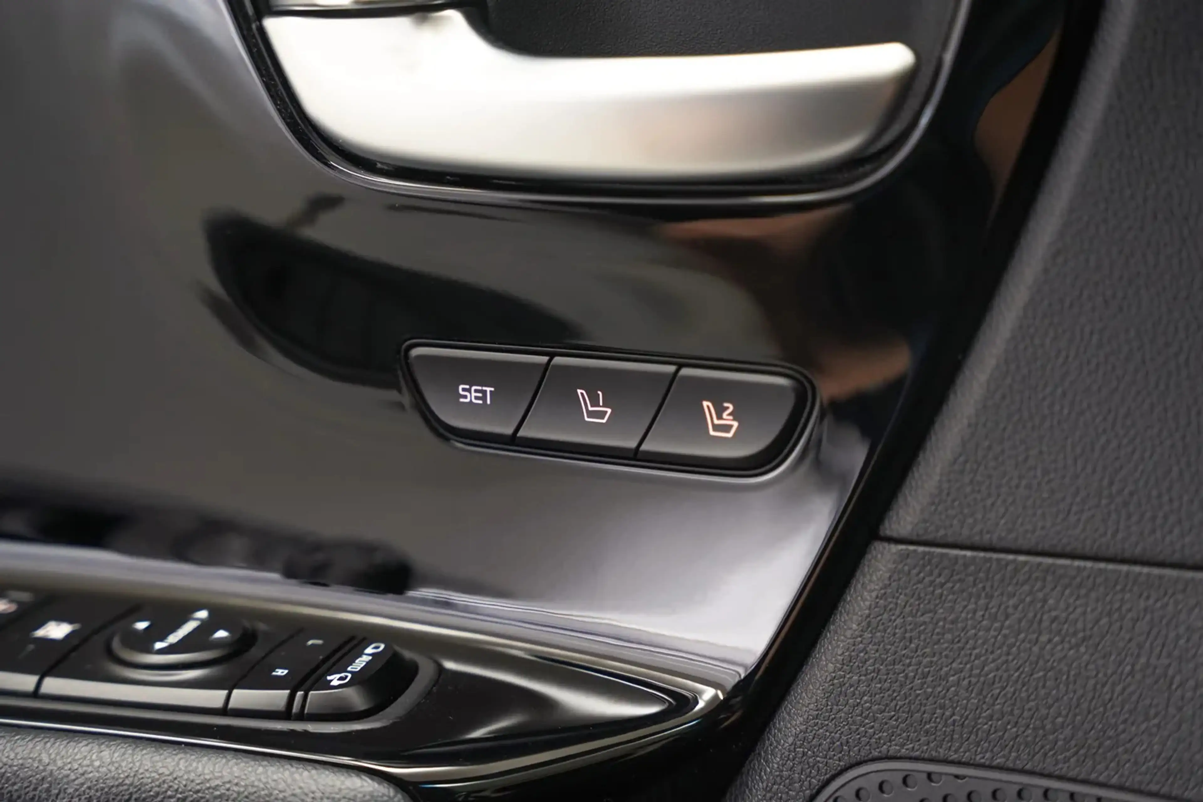 Kia e-Niro ExecutiveLine 64 kWh [ Navi Apple/Android Adapt. C — photo 13