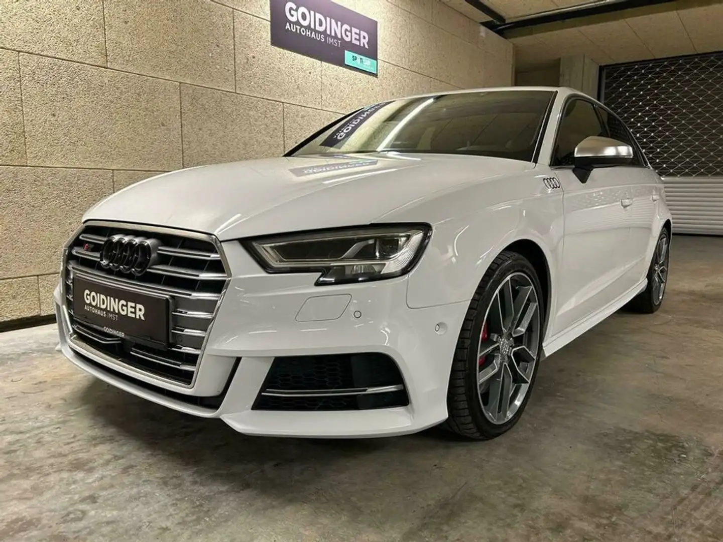 Audi S3 Sportback quattro 2.0 TFSI Weiß - 1