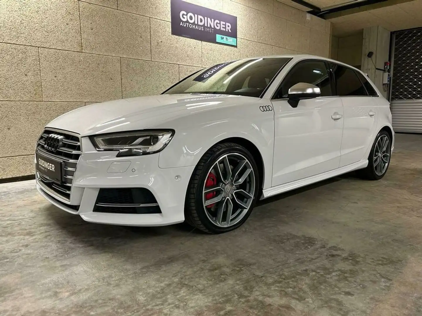 Audi S3 Sportback quattro 2.0 TFSI Weiß - 2