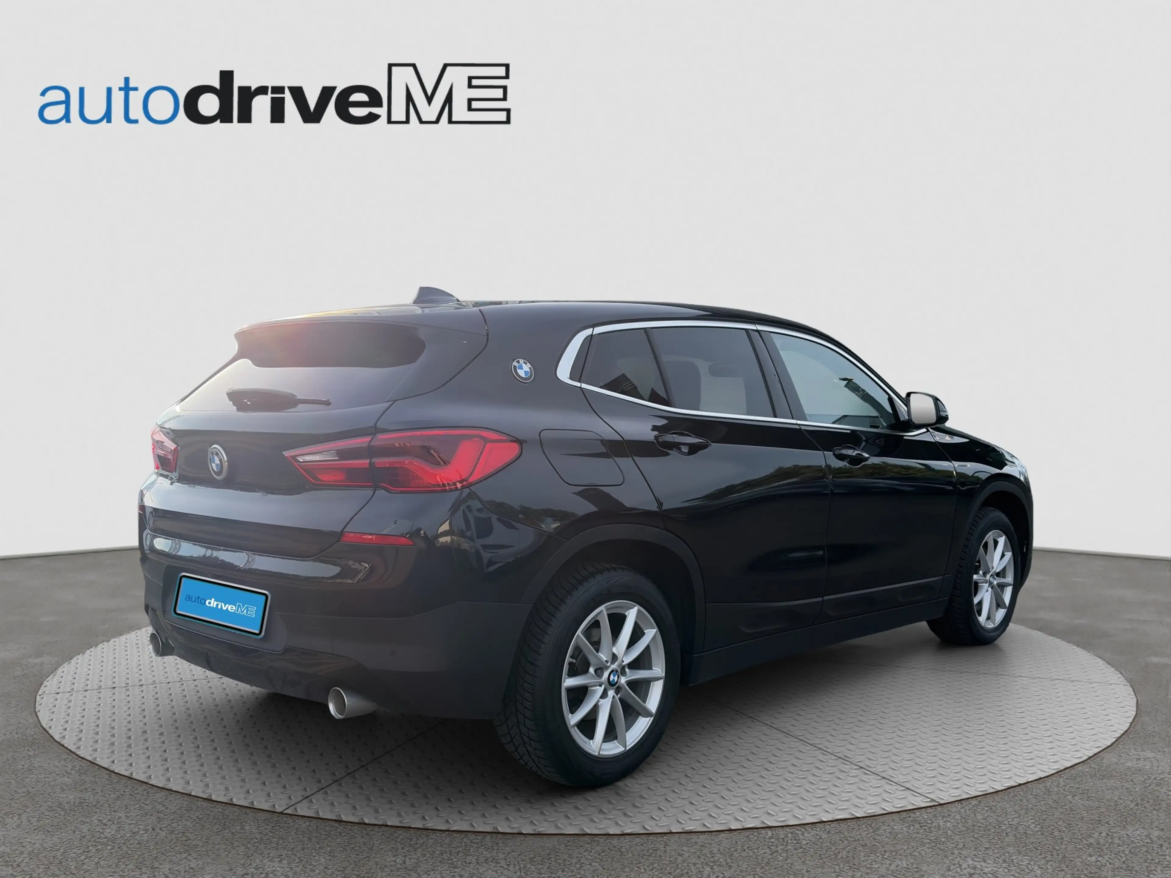 BMW X2 sDrive 18d Advantage — photo 5