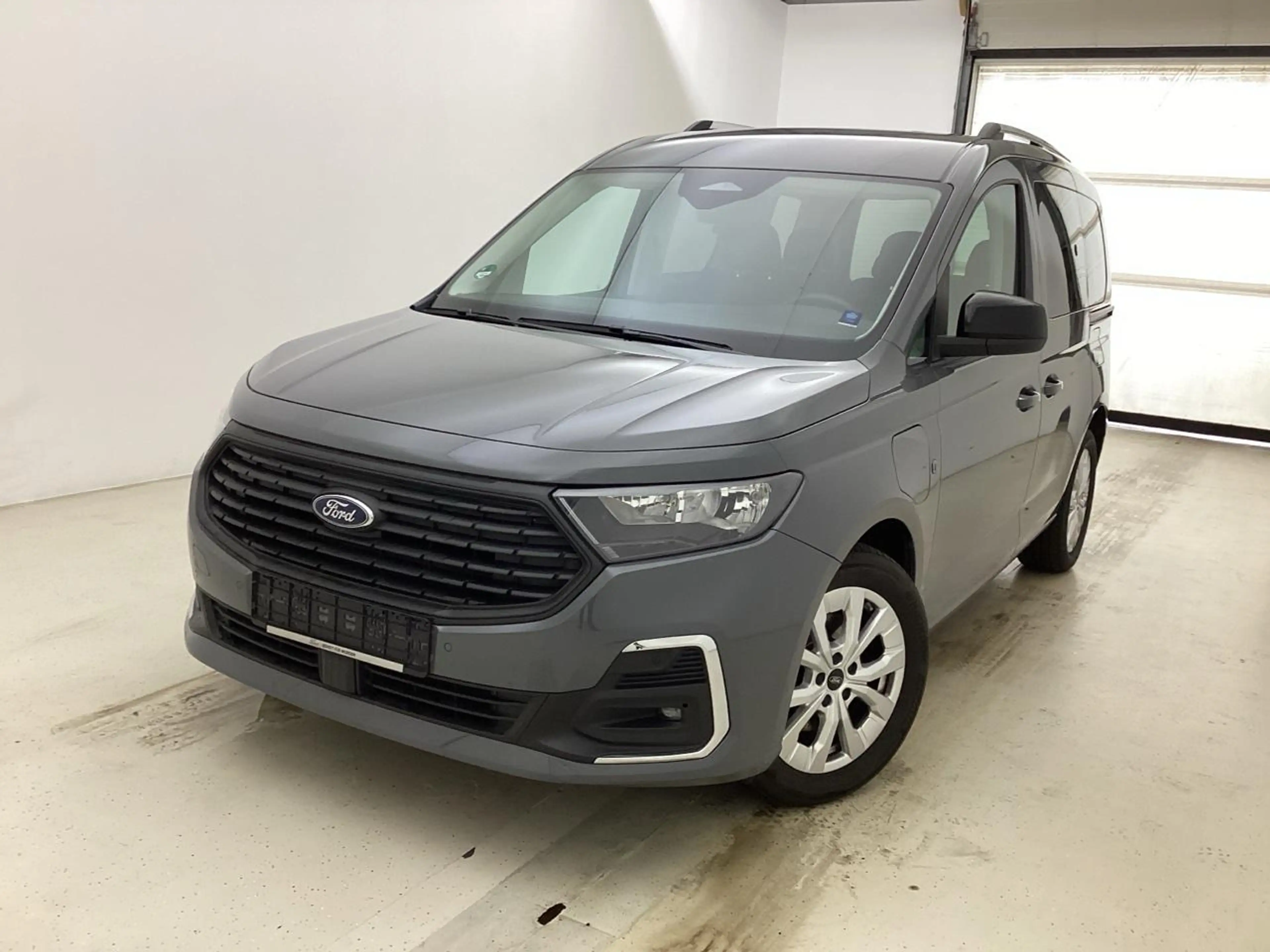 Ford Tourneo Connect 1.5 PHEV Titanium AHK+StHZ+ACC — photo 2