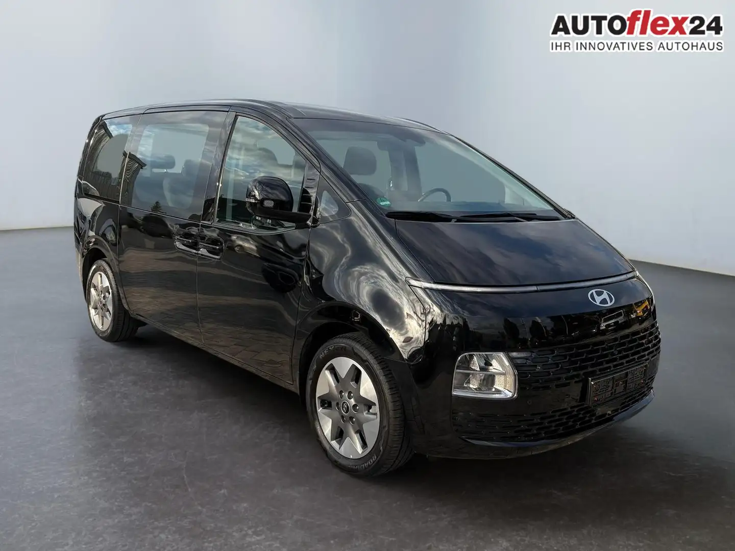 Hyundai STARIA 1,6 T-GDI HEV EaAcPa PaPak el.HK el.Schie 165 k... - 1