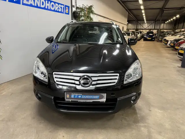 Nissan Qashqai+2 view 2