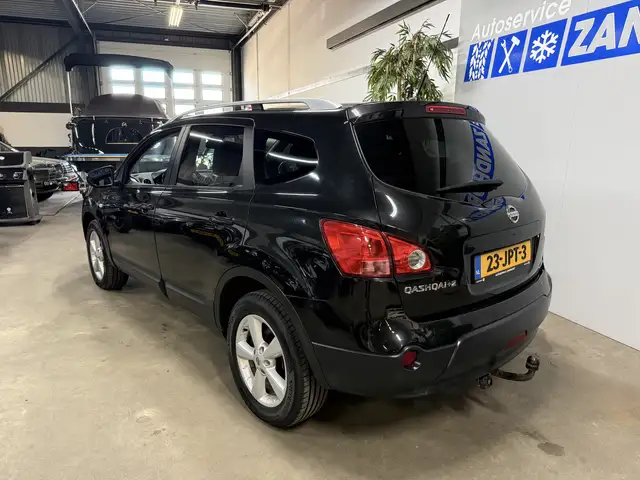 Nissan Qashqai+2 view 6