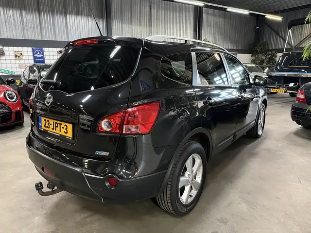 Nissan Qashqai+2 view 4