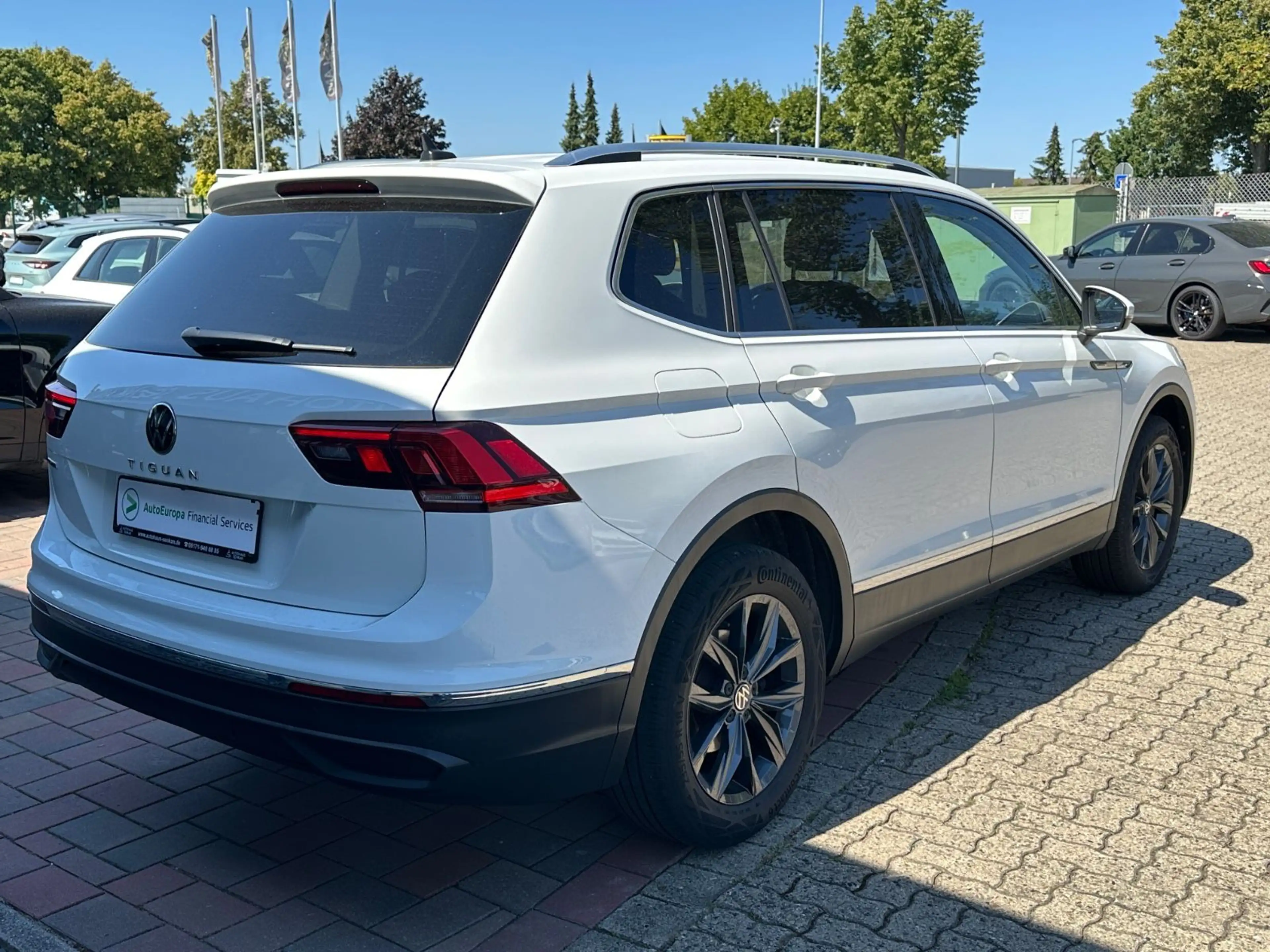 Volkswagen Tiguan Allspace 2.0 TDI DSG Life *ACC*RCAM*KEYLE — photo 3