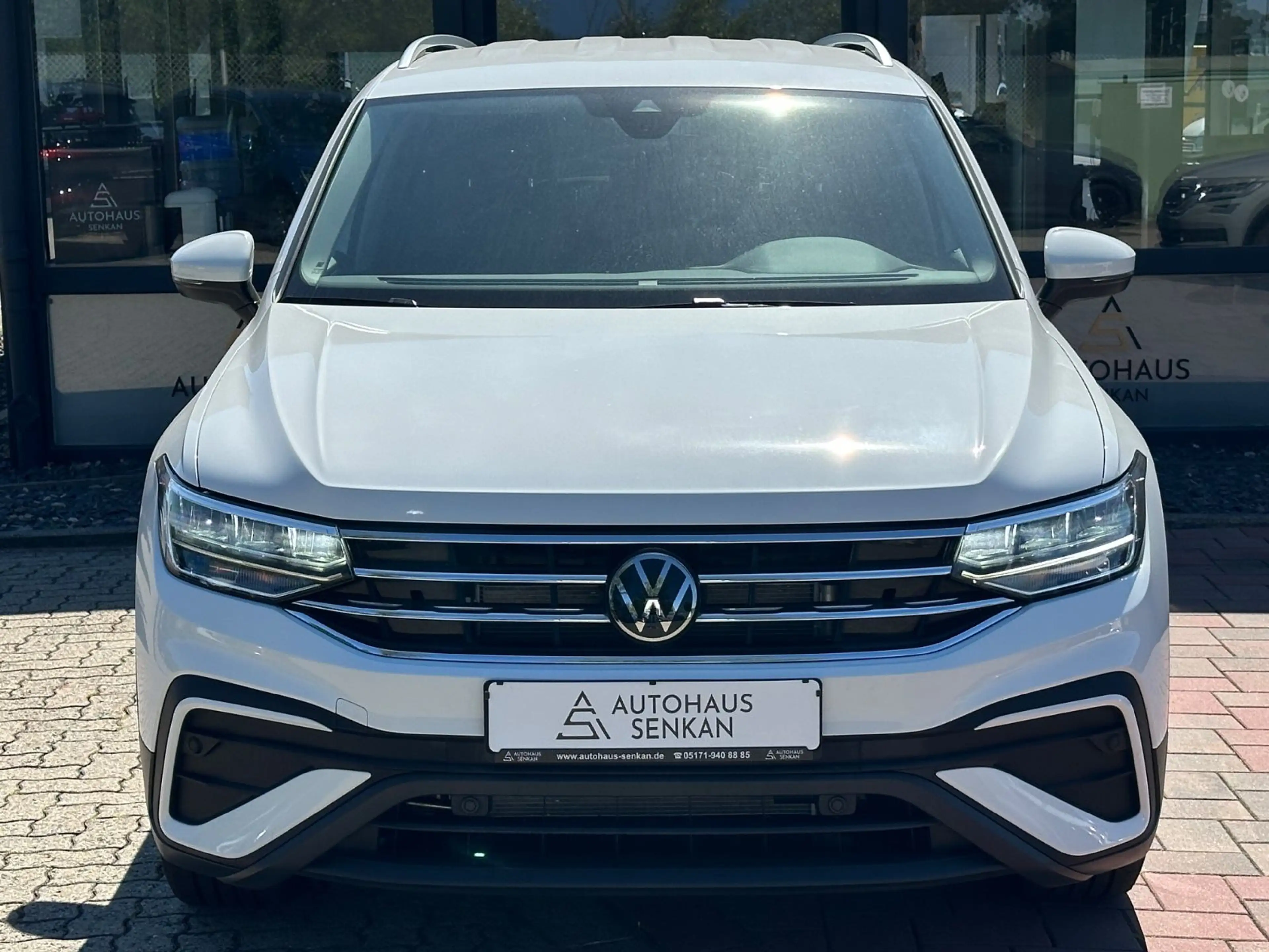 Volkswagen Tiguan Allspace 2.0 TDI DSG Life *ACC*RCAM*KEYLE — photo 2
