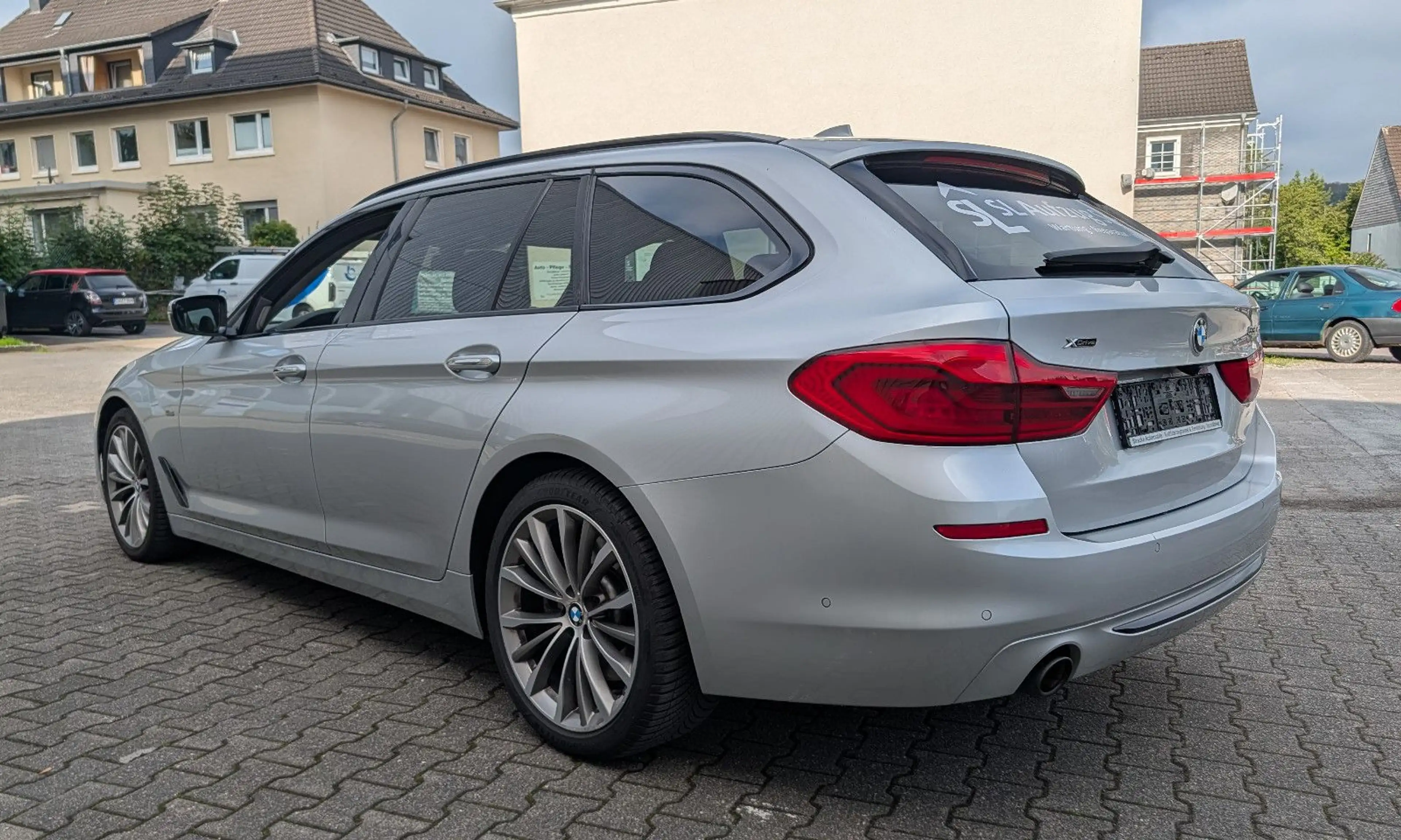BMW 530 5 Touring 530 d xDrive Sport Line LED Sports — photo 3