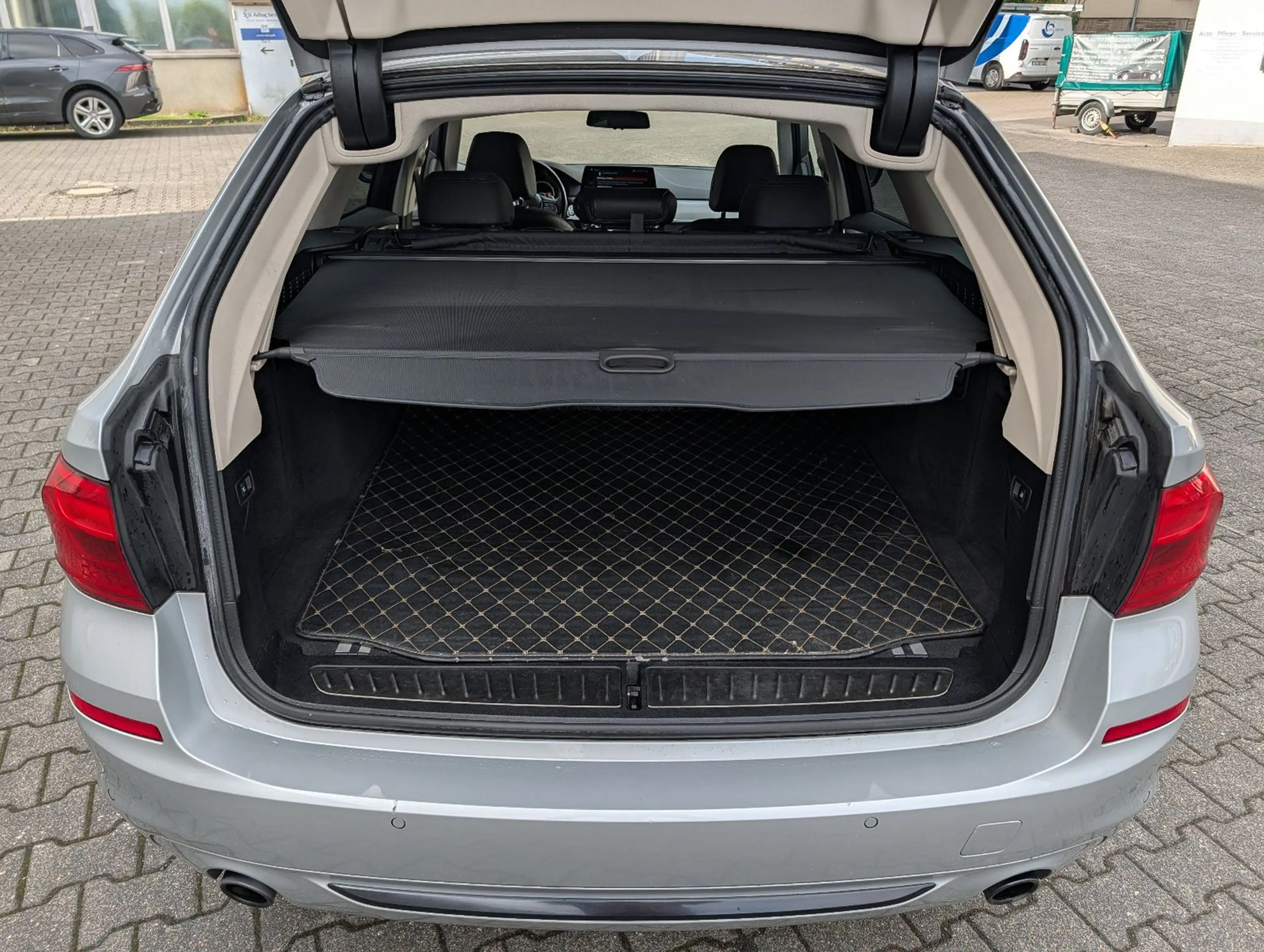 BMW 530 5 Touring 530 d xDrive Sport Line LED Sports — photo 20