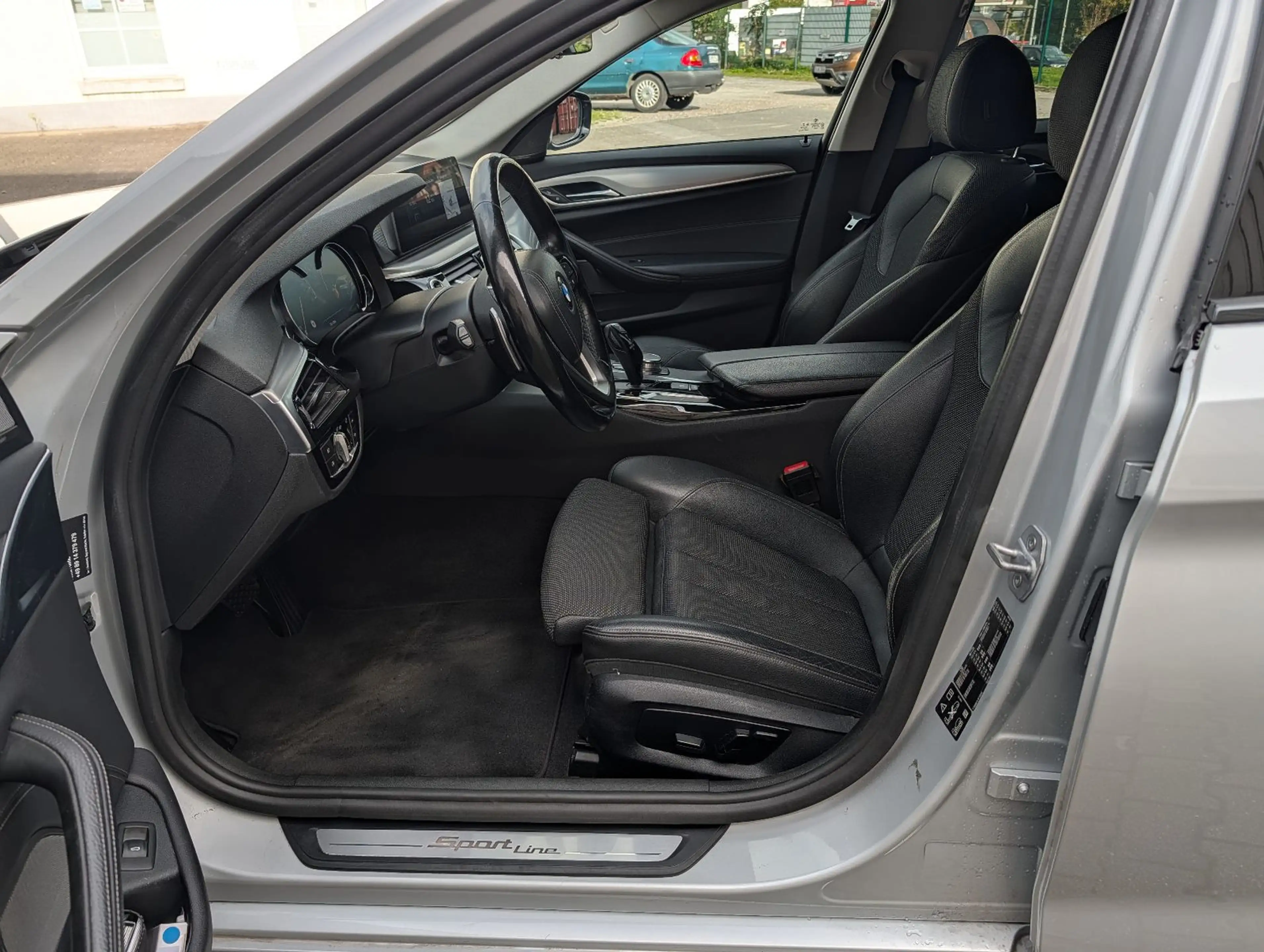 BMW 530 5 Touring 530 d xDrive Sport Line LED Sports — photo 11