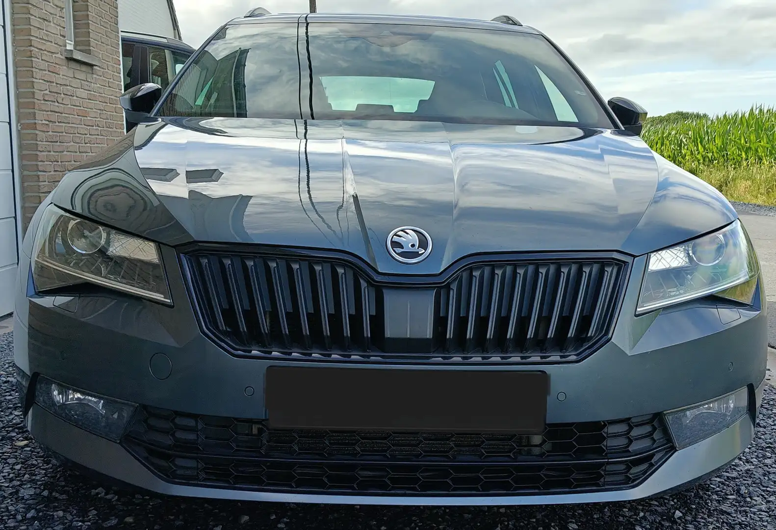Skoda Superb Combi 2.0 TDI DSG Sportline - 1
