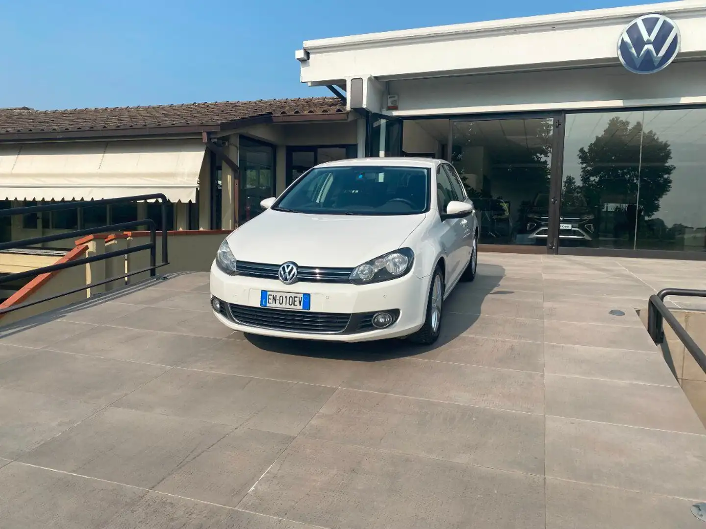 Volkswagen Golf Golf Business 1.4 TSI 122CV 5p. Highline Weiß - 2