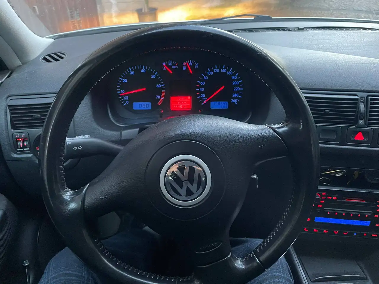 Volkswagen Golf IV 1997 5p 1.6 Comfortline 102cv auto, foto 3