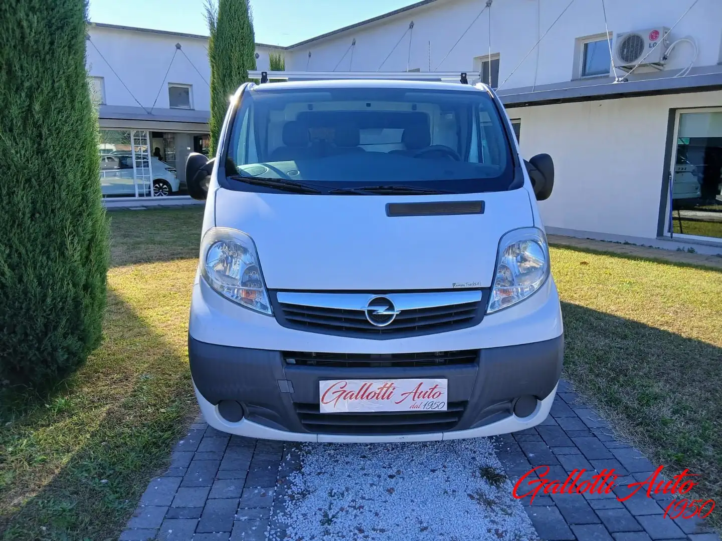 Opel Vivaro 2.0 CDTI 120CV Furgone ISOTERMICO FRIGORIFERO - 2