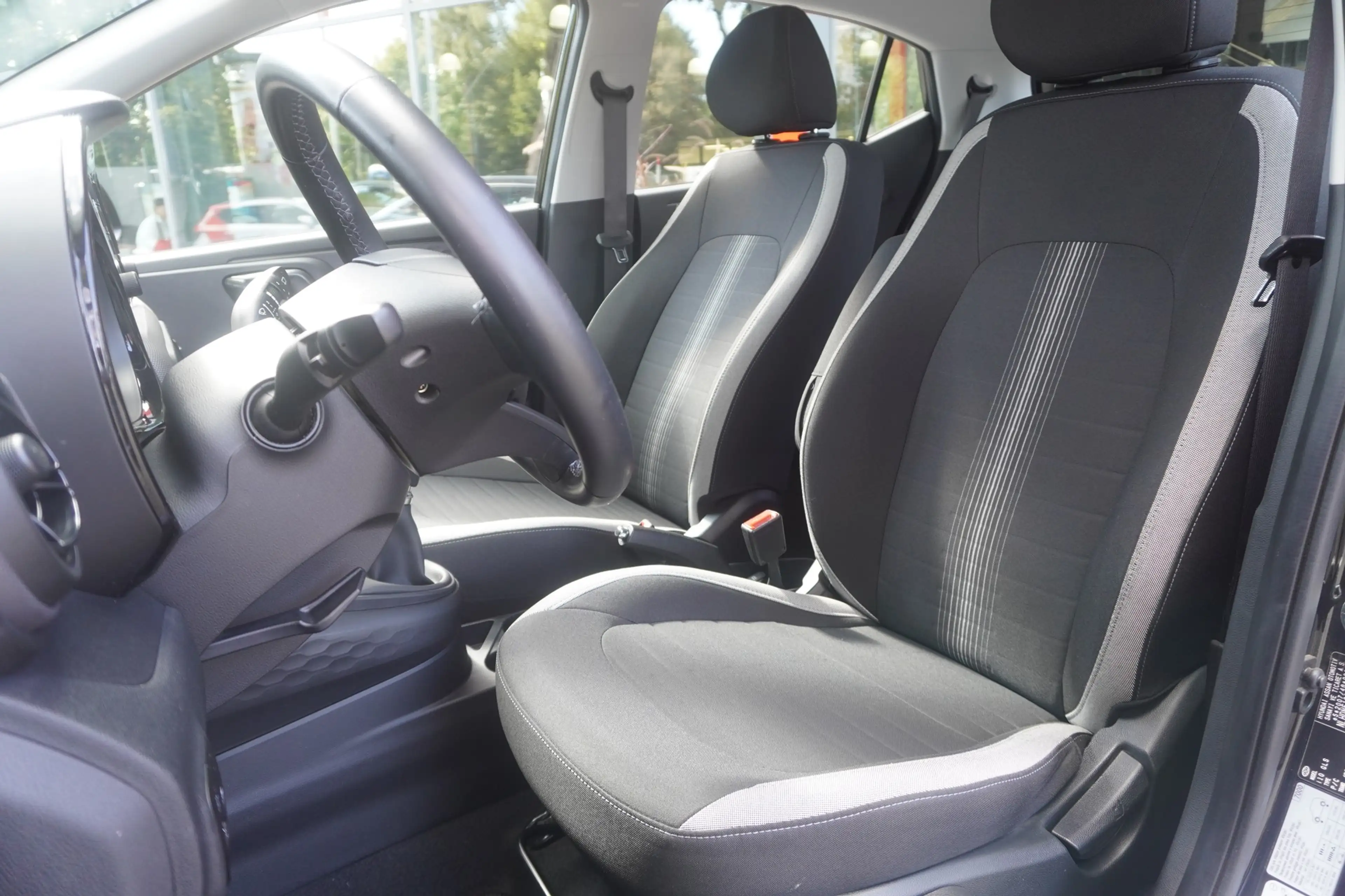 Hyundai i10 1.0 Trend Digitales Cockpit Tempomat DAB USB — photo 11