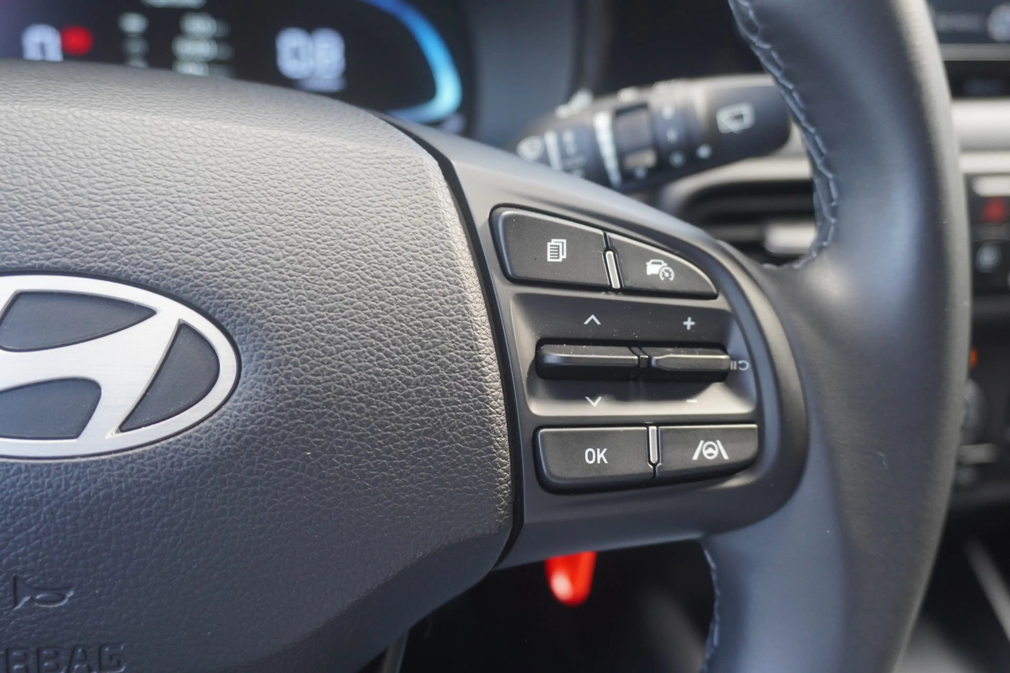 Hyundai i10 1.0 Trend Digitales Cockpit Tempomat DAB USB — photo 15