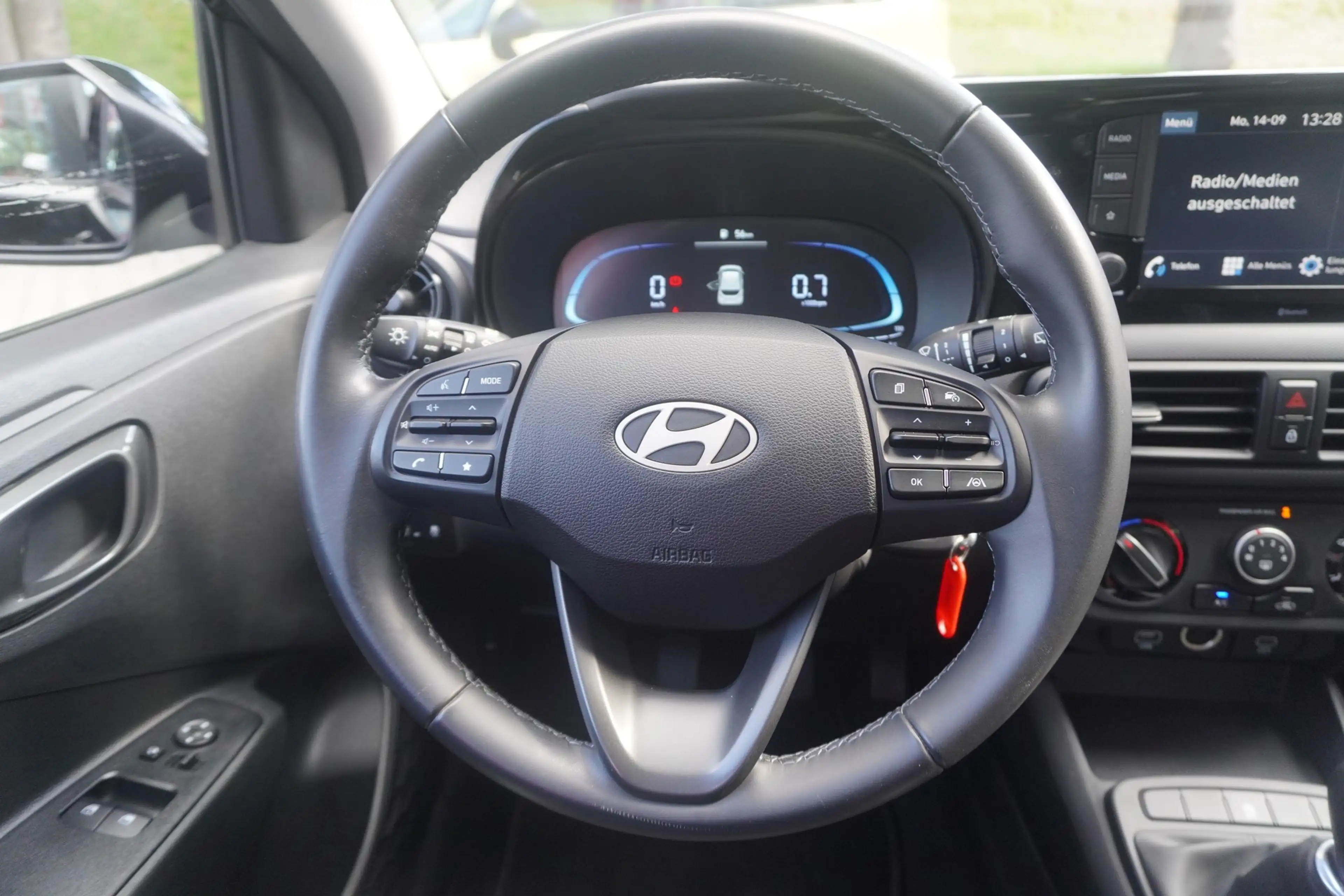 Hyundai i10 1.0 Trend Digitales Cockpit Tempomat DAB USB — photo 13