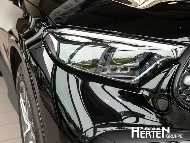 Mercedes-Benz GLC view 13