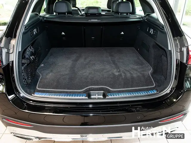 Mercedes-Benz GLC view 15