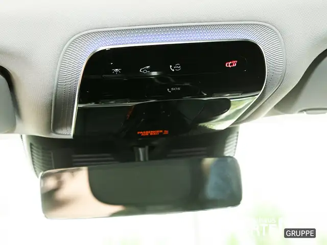 Mercedes-Benz GLC view 11