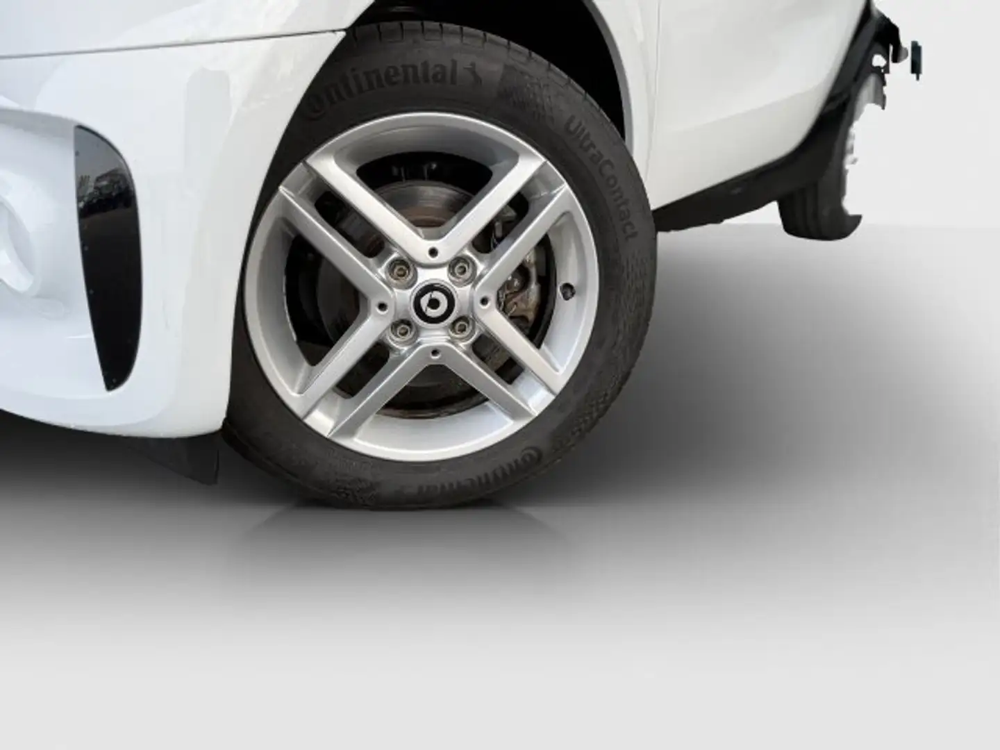 smart forTwo smart EQ fortwo Plus Paket 22kW Lader SHZ DAB Weiß - 2