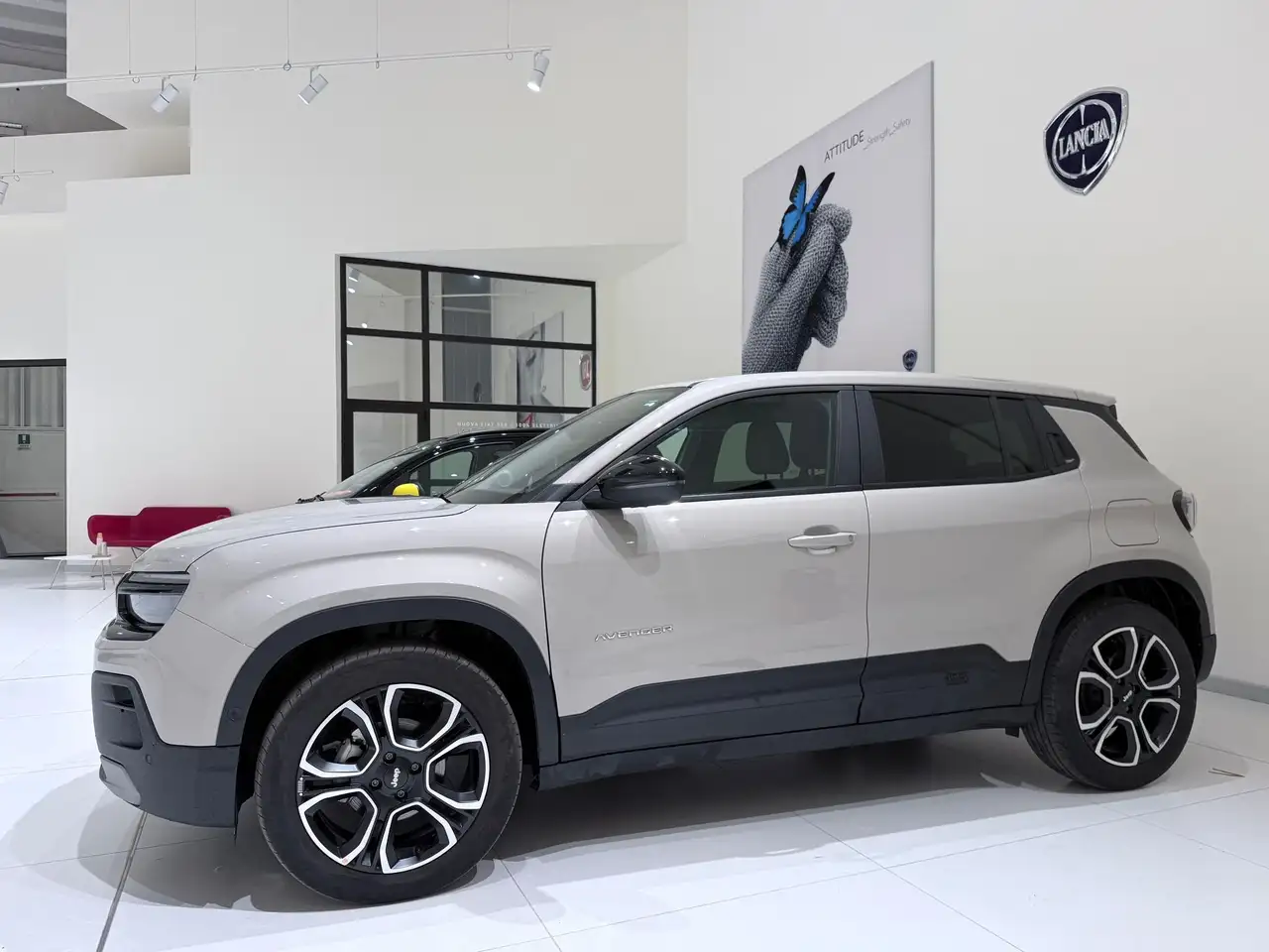 Jeep Avenger 1.2 turbo Altitude fwd 100cv SUMMIT PACK 5