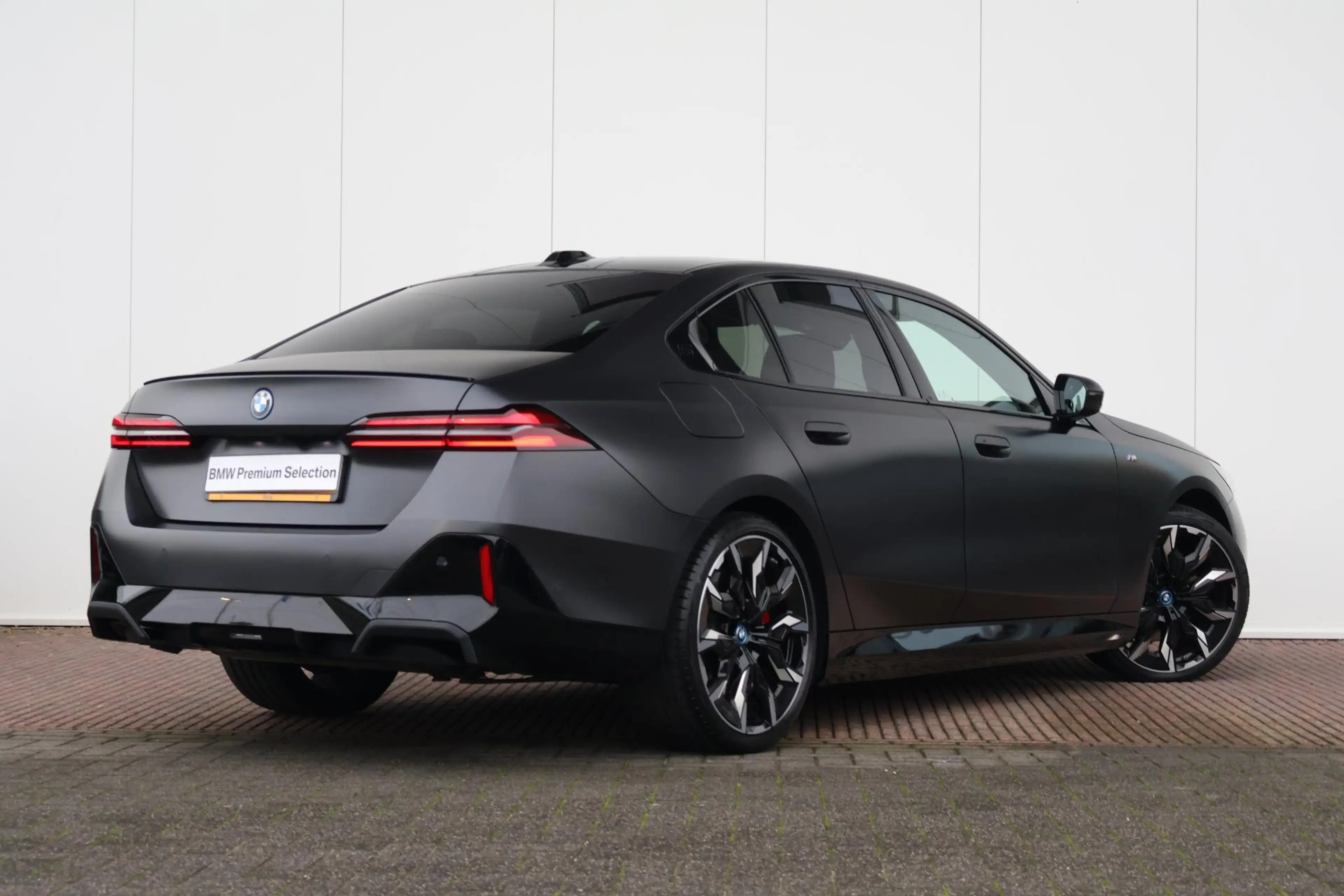 BMW 550 5-serie 550e xDrive | Sport Pakket Pro | Panorama — photo 2
