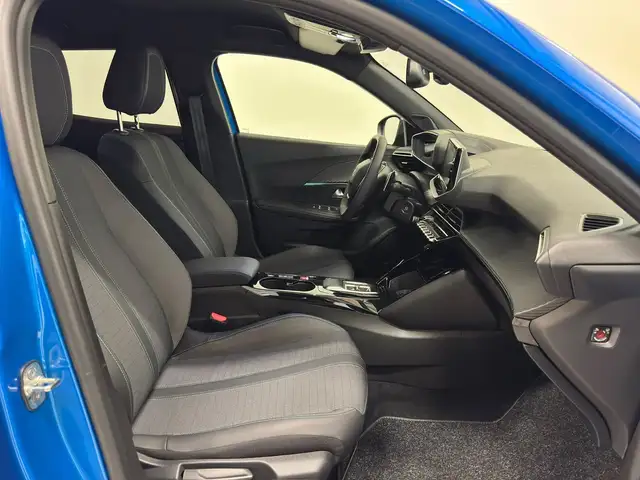 Peugeot 2008 view 3