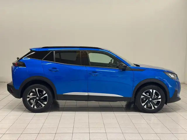 Peugeot 2008 view 6