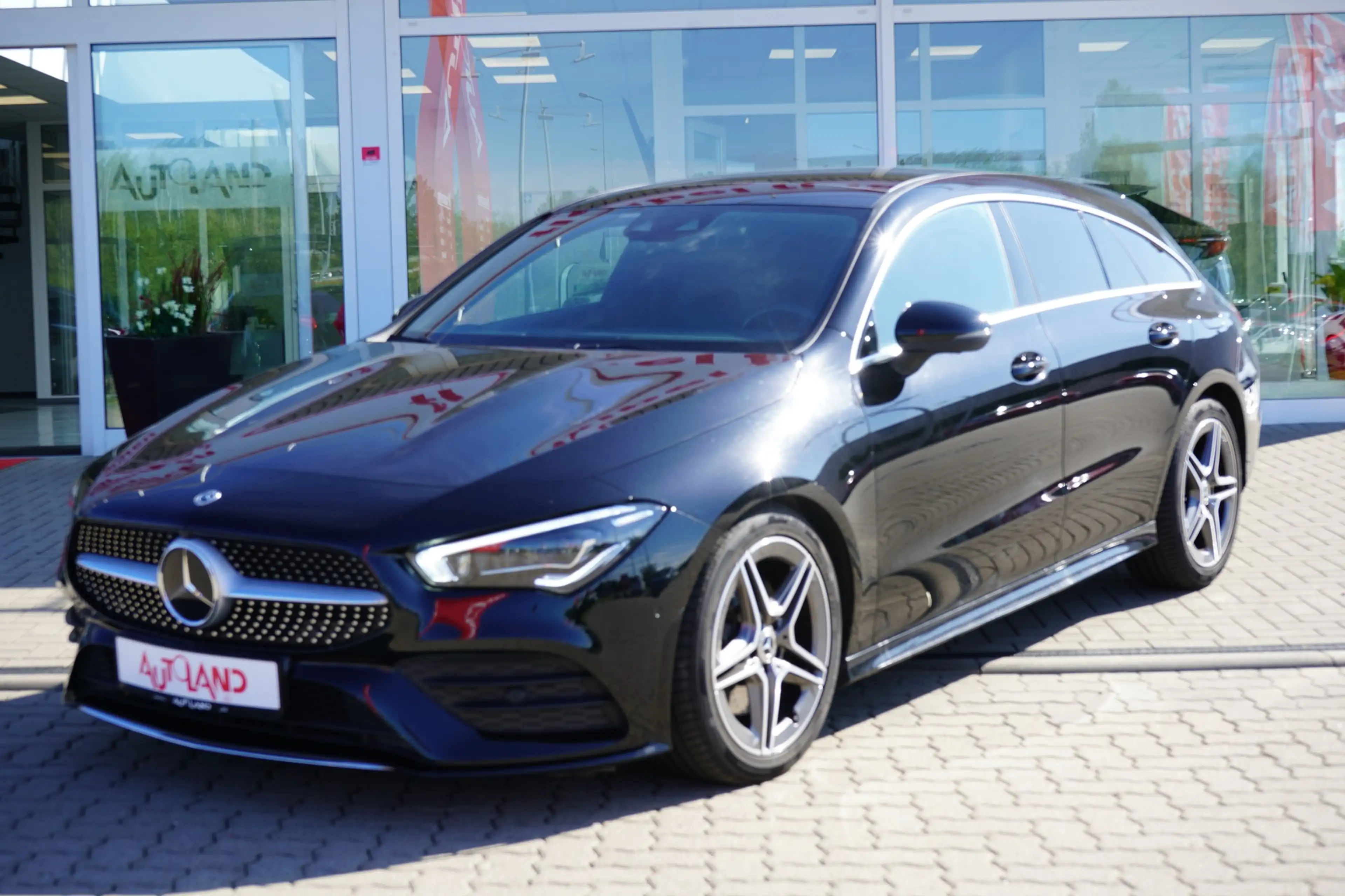 Mercedes-Benz CLA 220 CLA 220d AMG Line Totwinkel 360° Multibeam Pano — photo 10