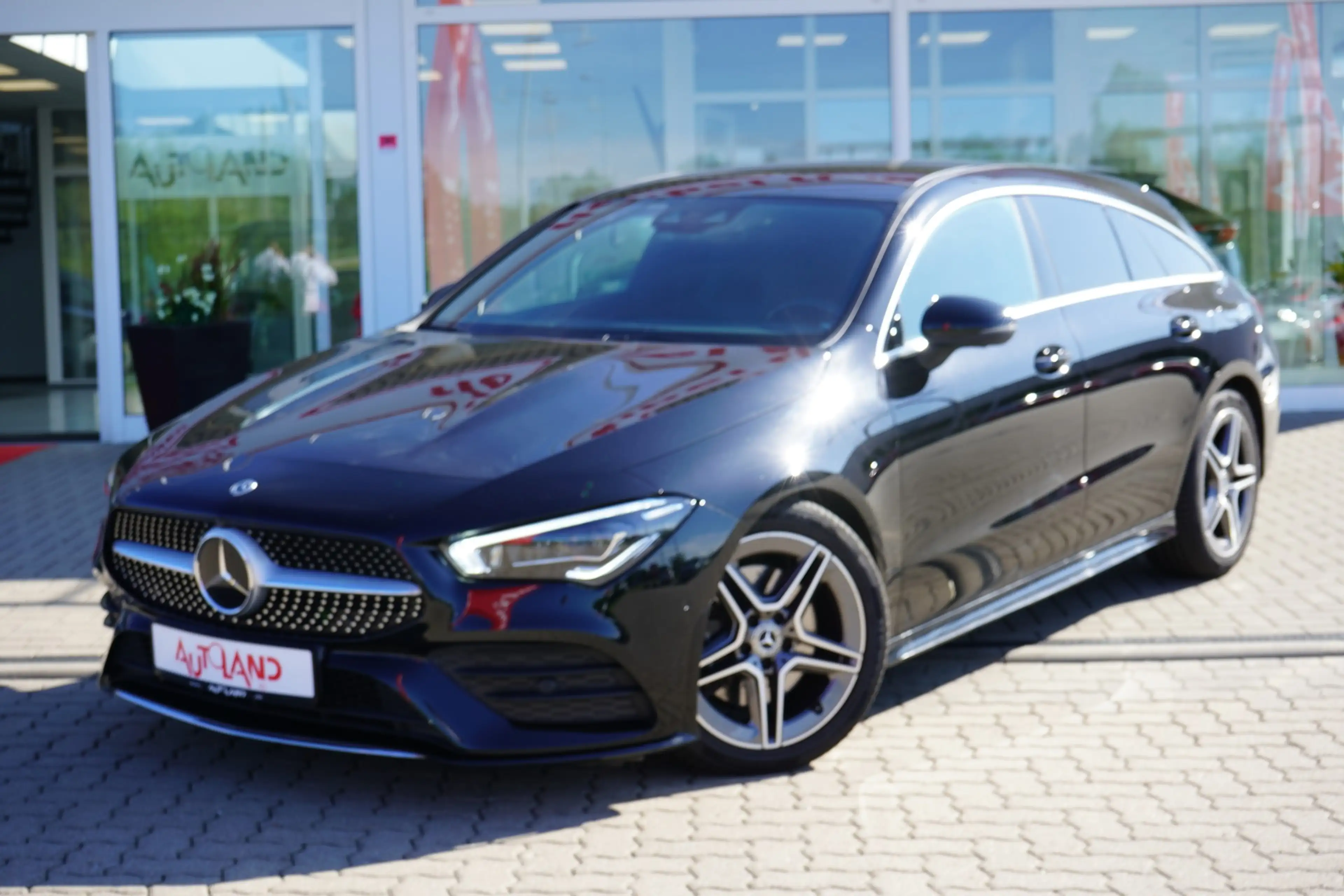 Mercedes-Benz CLA 220 CLA 220d AMG Line Totwinkel 360° Multibeam Pano — photo 2
