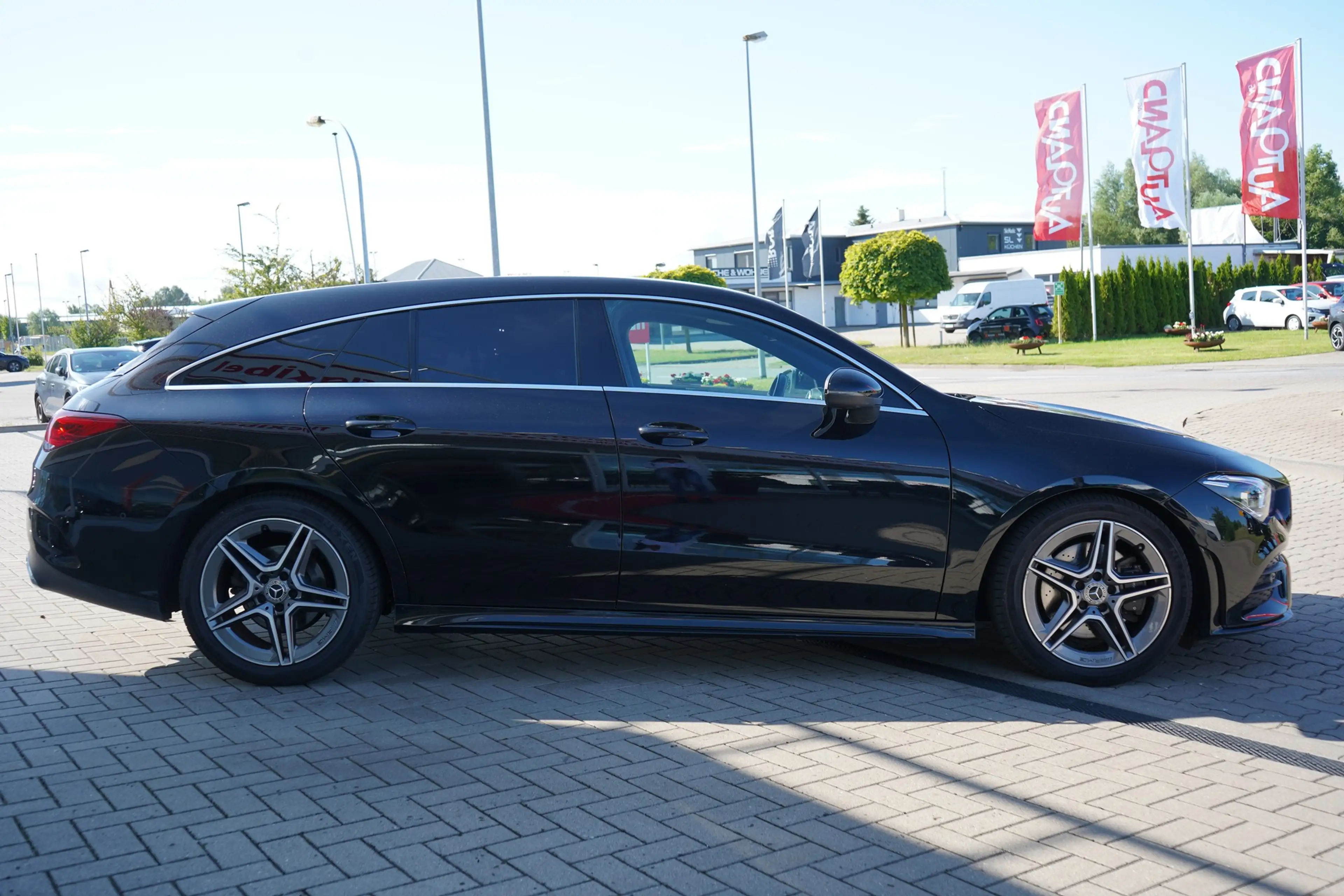 Mercedes-Benz CLA 220 CLA 220d AMG Line Totwinkel 360° Multibeam Pano — photo 7