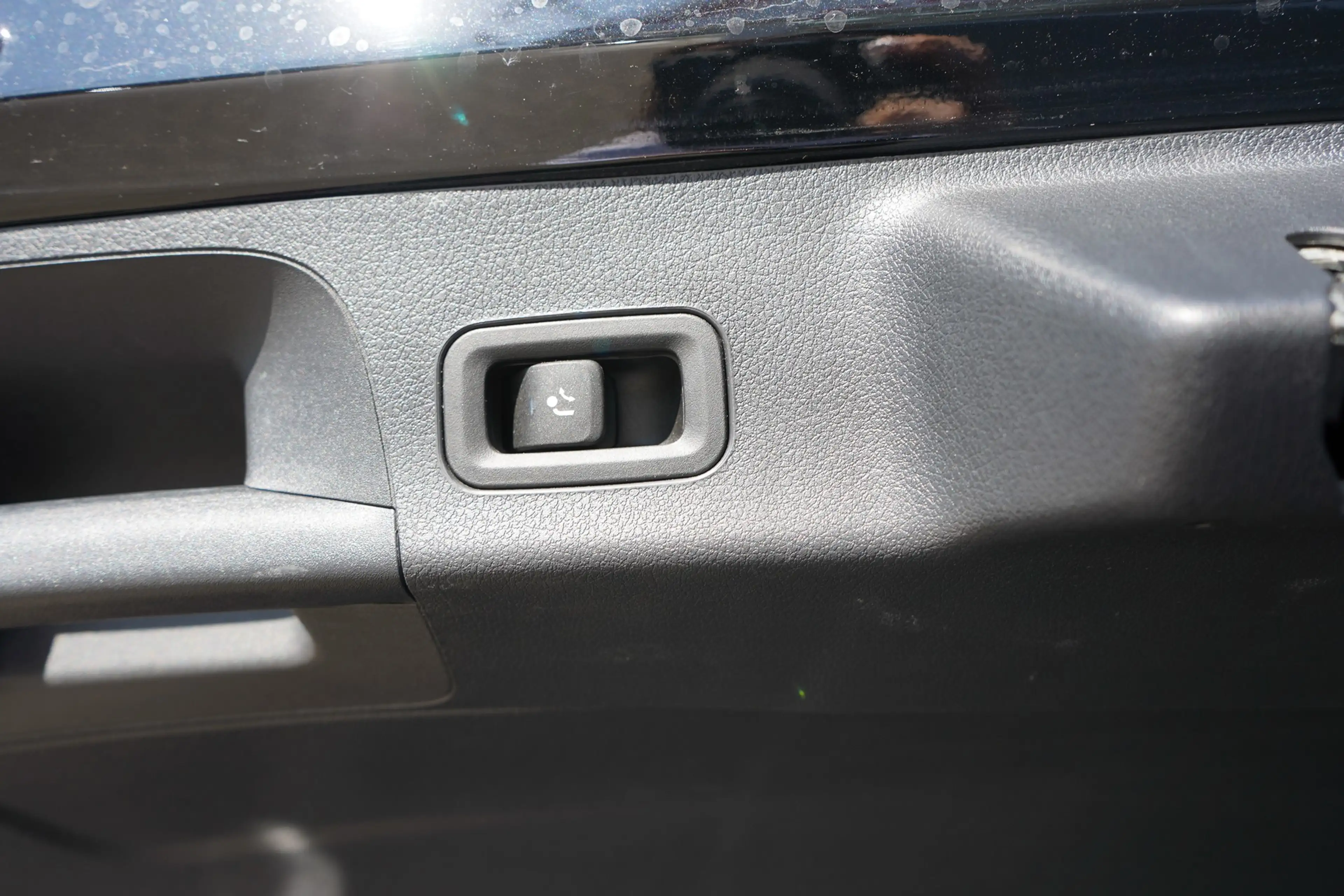 Mercedes-Benz CLA 220 CLA 220d AMG Line Totwinkel 360° Multibeam Pano — photo 14