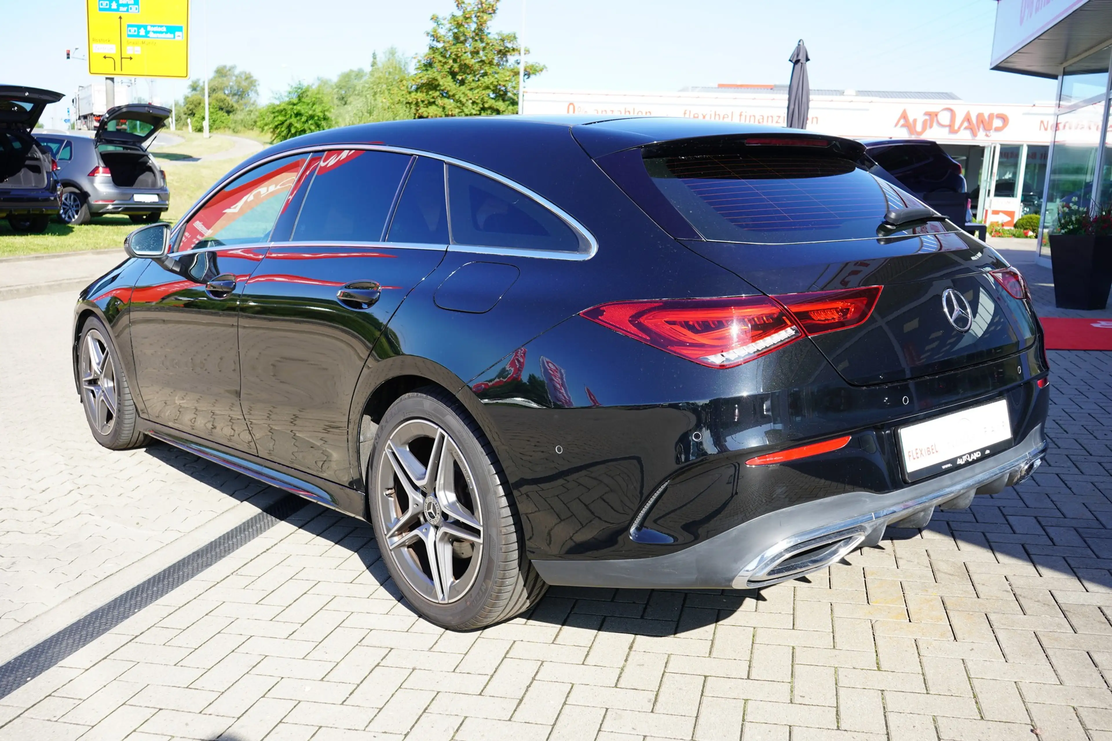 Mercedes-Benz CLA 220 CLA 220d AMG Line Totwinkel 360° Multibeam Pano — photo 4