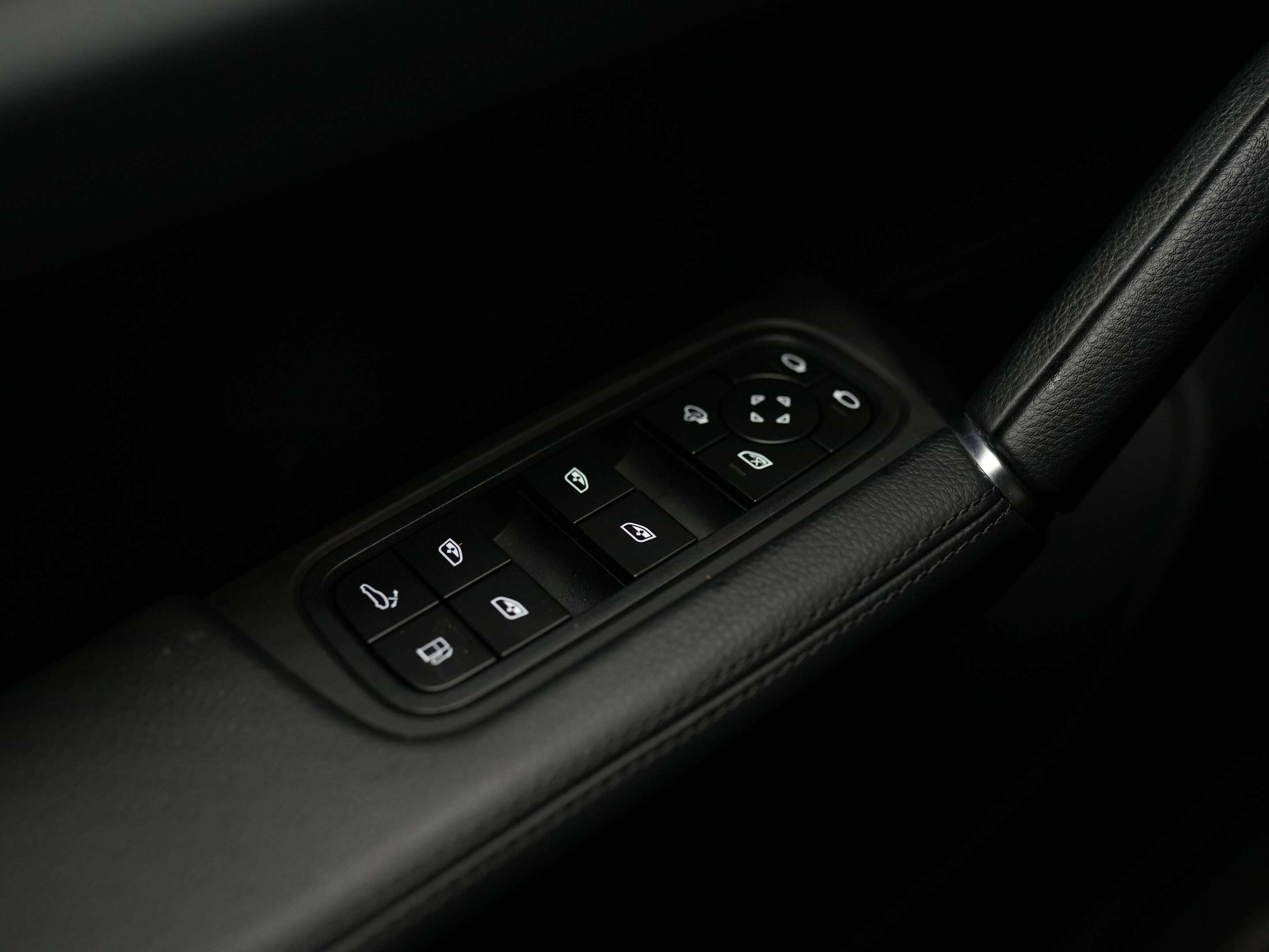 used 2023 Porsche Cayenne car, priced at $91,900