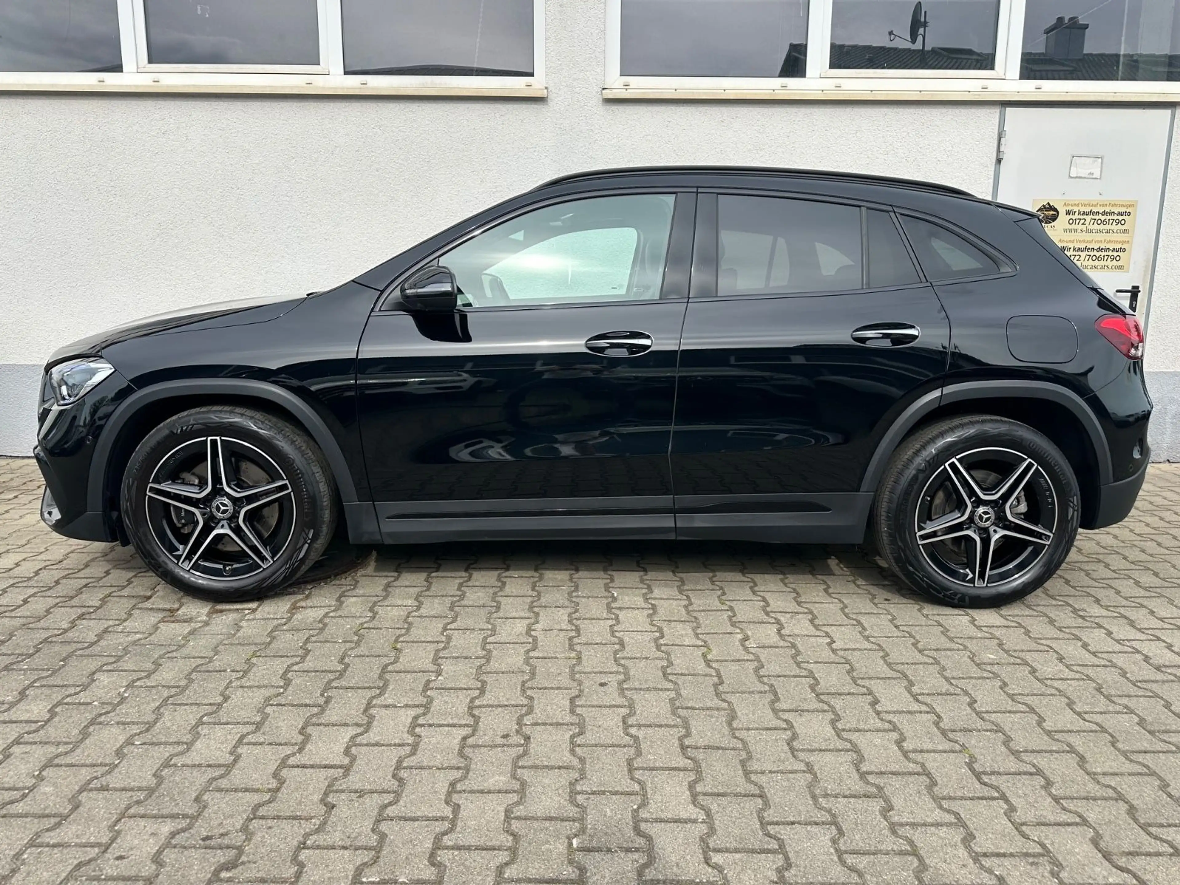 Mercedes-Benz GLA 220 d AMG Panno,Distro.Head,Multi-B.360-K. — photo 12
