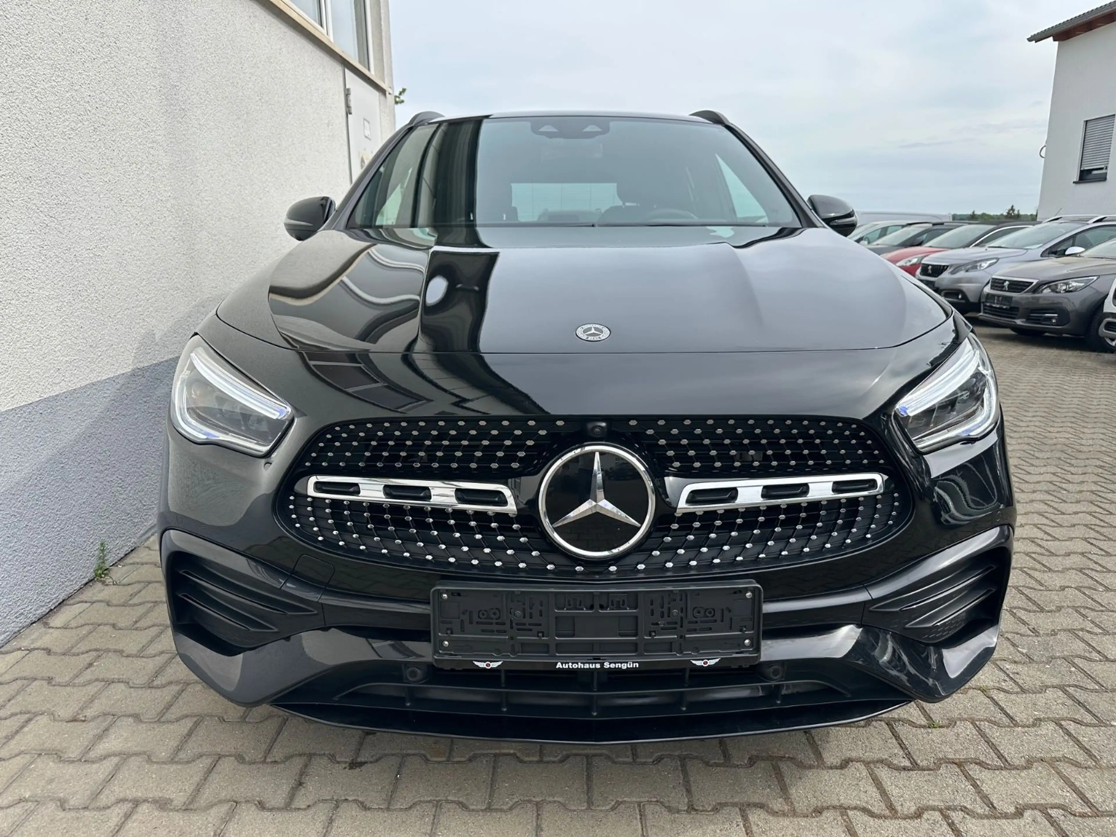 Mercedes-Benz GLA 220 d AMG Panno,Distro.Head,Multi-B.360-K.