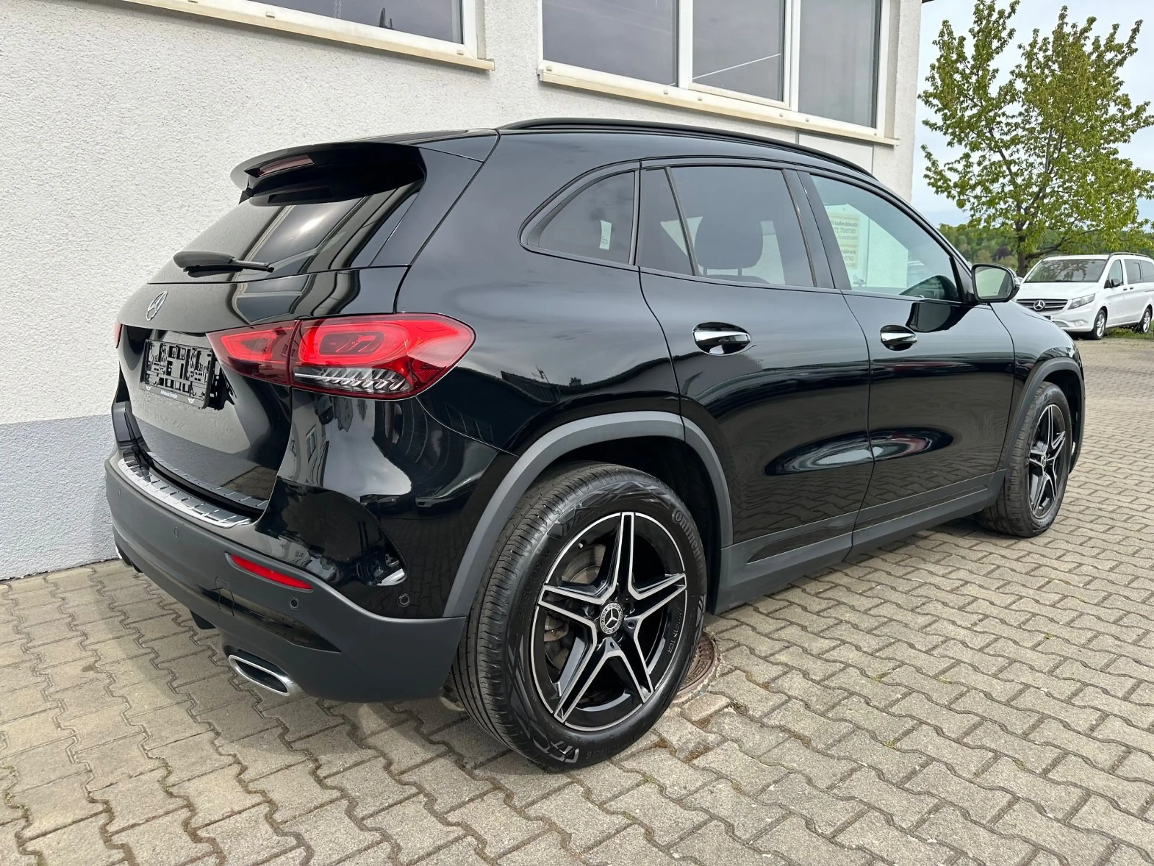 Mercedes-Benz GLA 220 d AMG Panno,Distro.Head,Multi-B.360-K. — photo 8