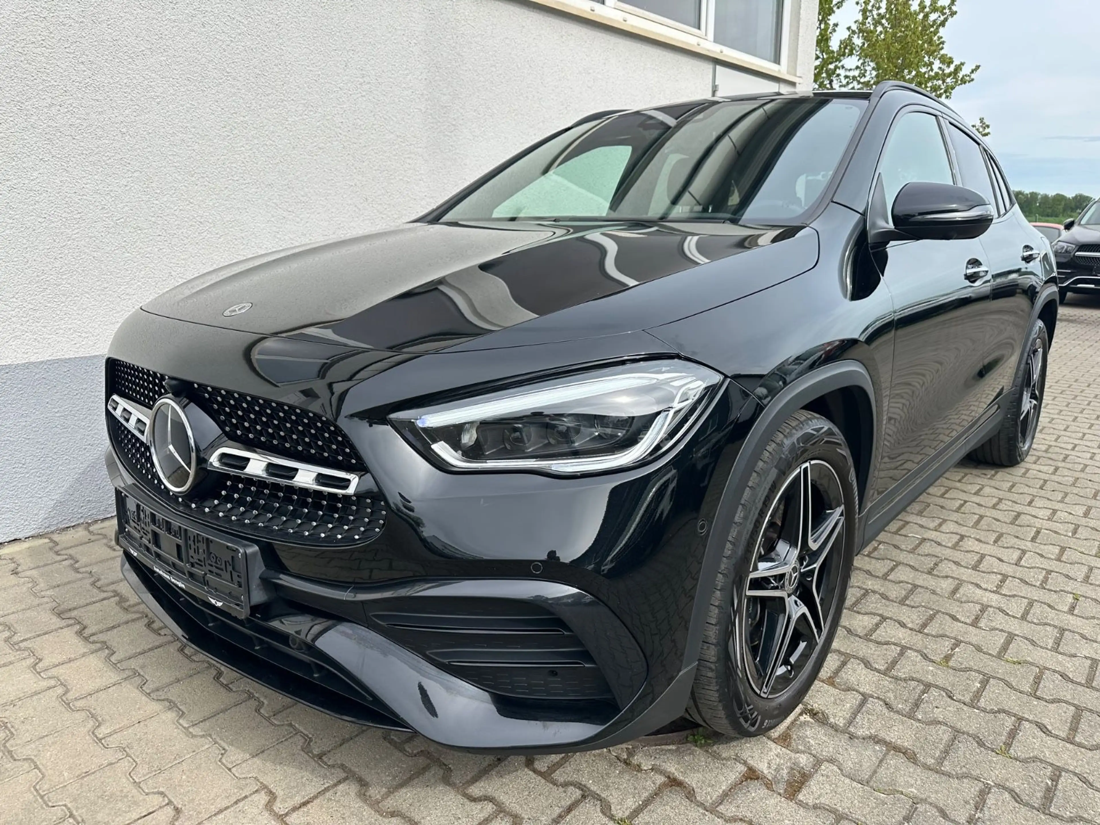 Mercedes-Benz GLA 220 d AMG Panno,Distro.Head,Multi-B.360-K. — photo 3