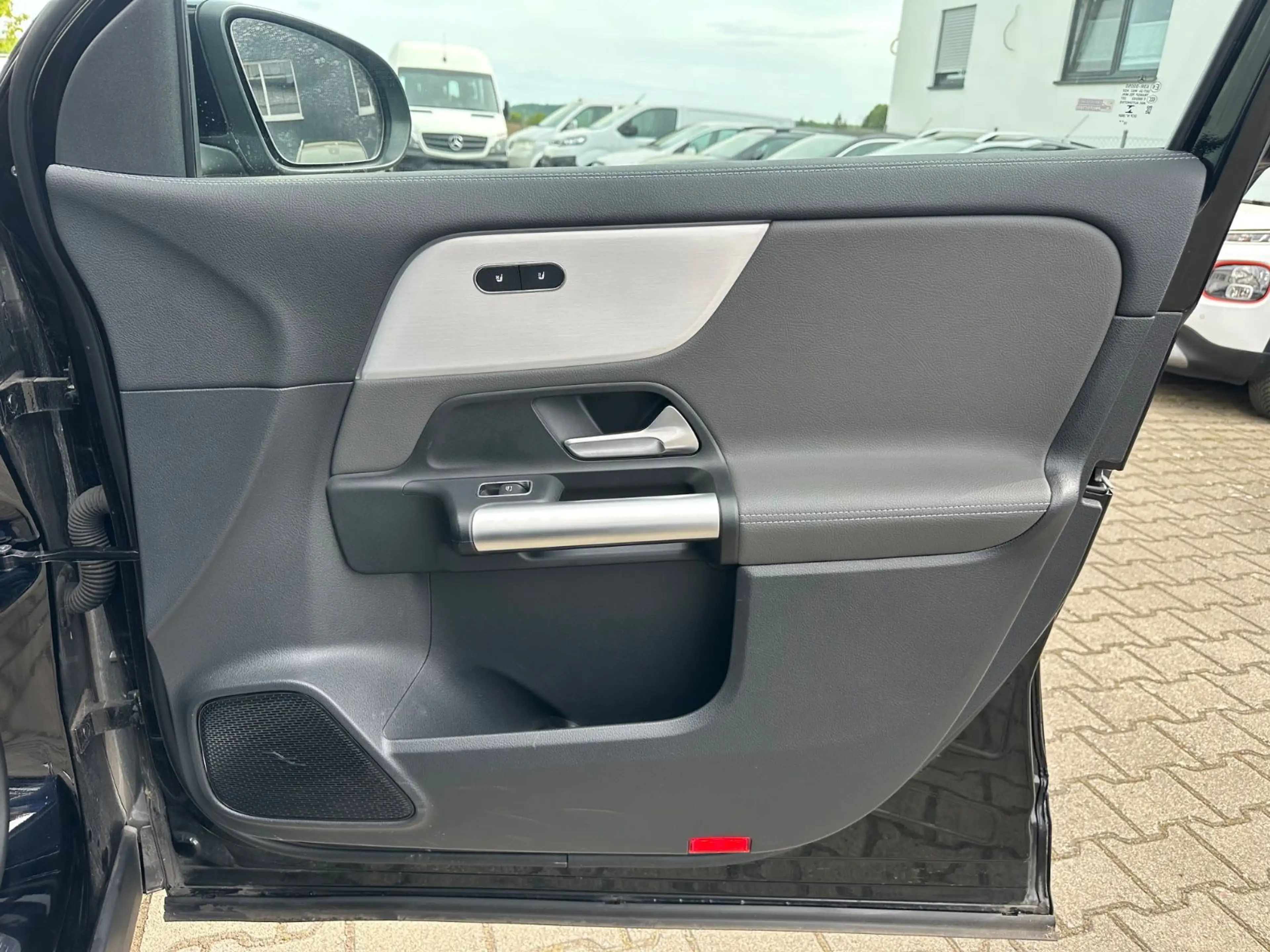 Mercedes-Benz GLA 220 d AMG Panno,Distro.Head,Multi-B.360-K. — photo 9