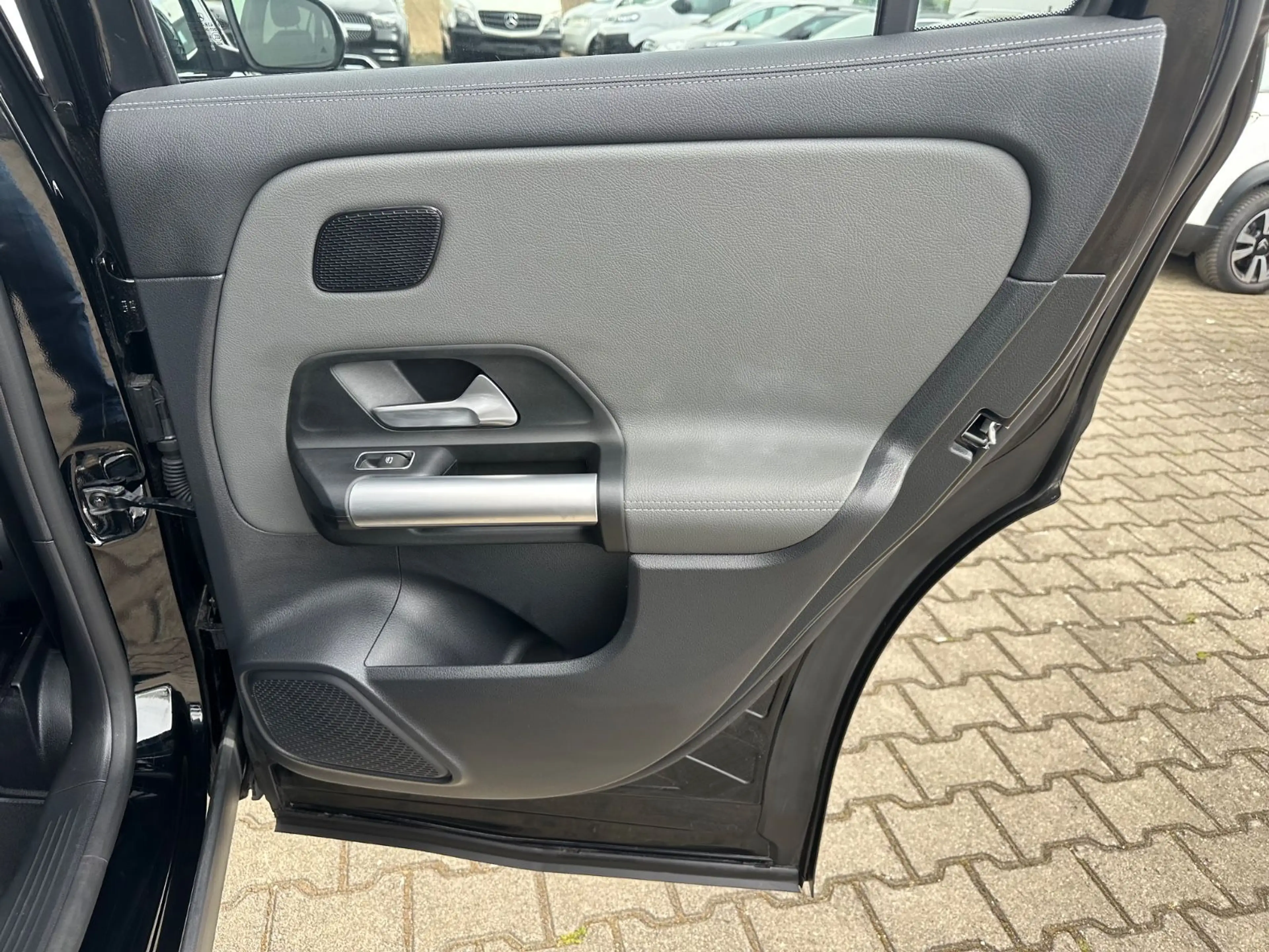Mercedes-Benz GLA 220 d AMG Panno,Distro.Head,Multi-B.360-K. — photo 11