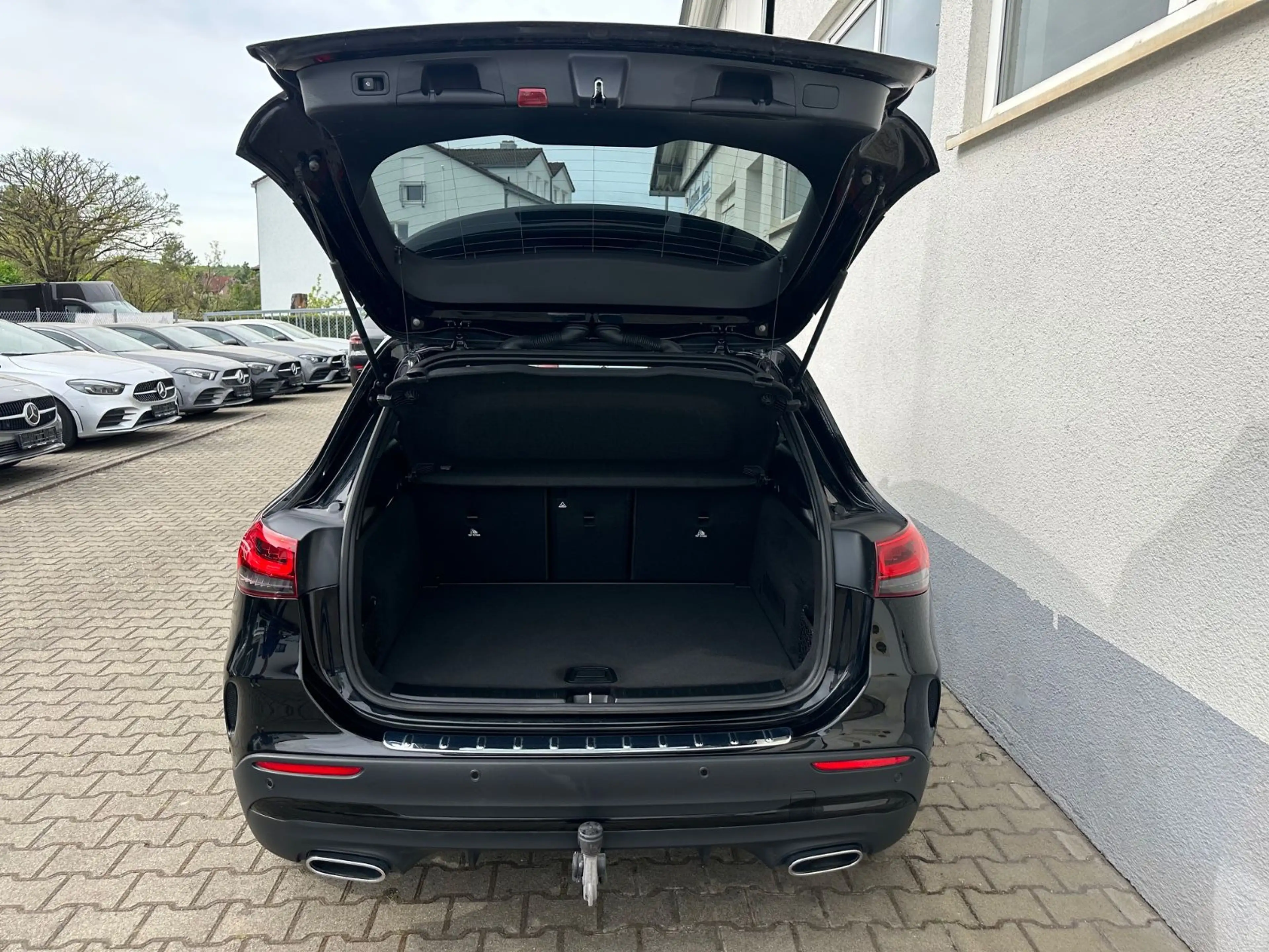 Mercedes-Benz GLA 220 d AMG Panno,Distro.Head,Multi-B.360-K. — photo 14