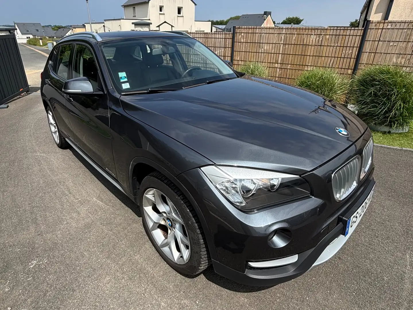 BMW X1 X1 sDrive 18d 143 ch xLine A Gris - 2