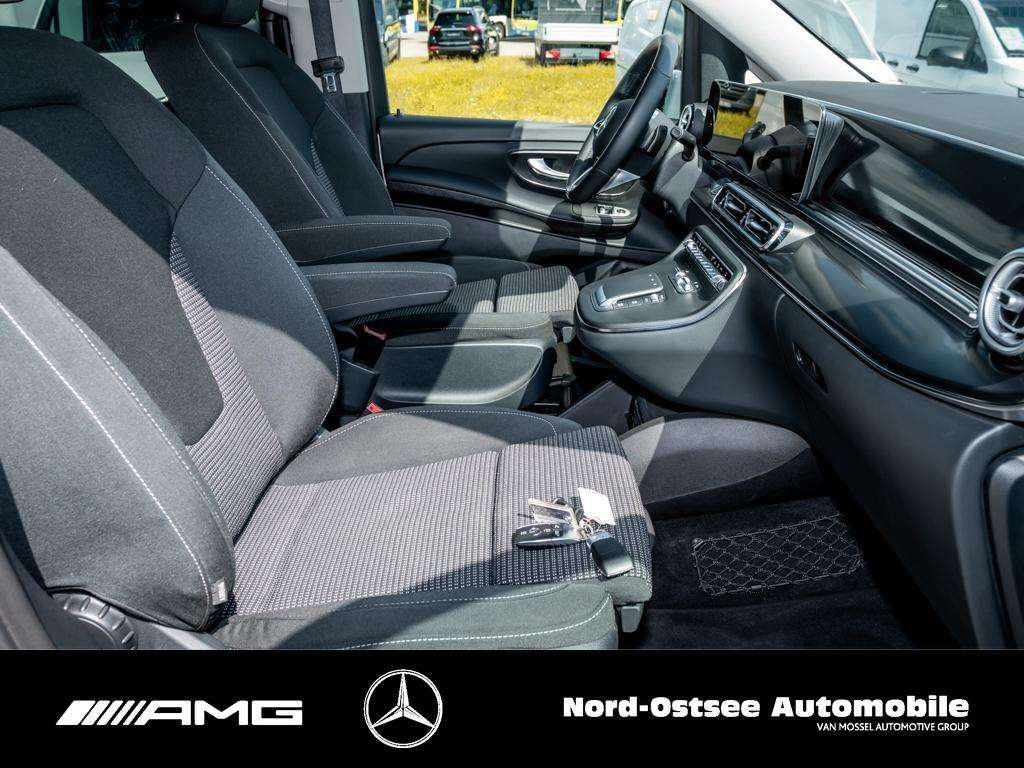 Mercedes-Benz V 220