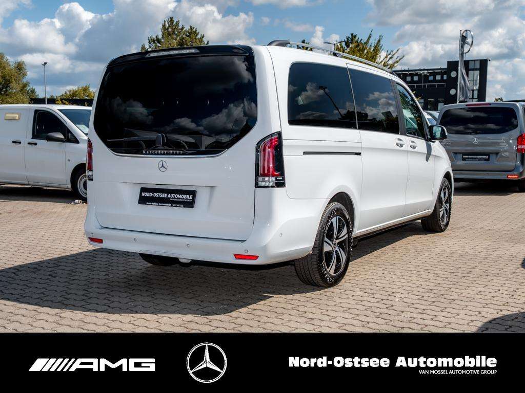 Mercedes-Benz V 220