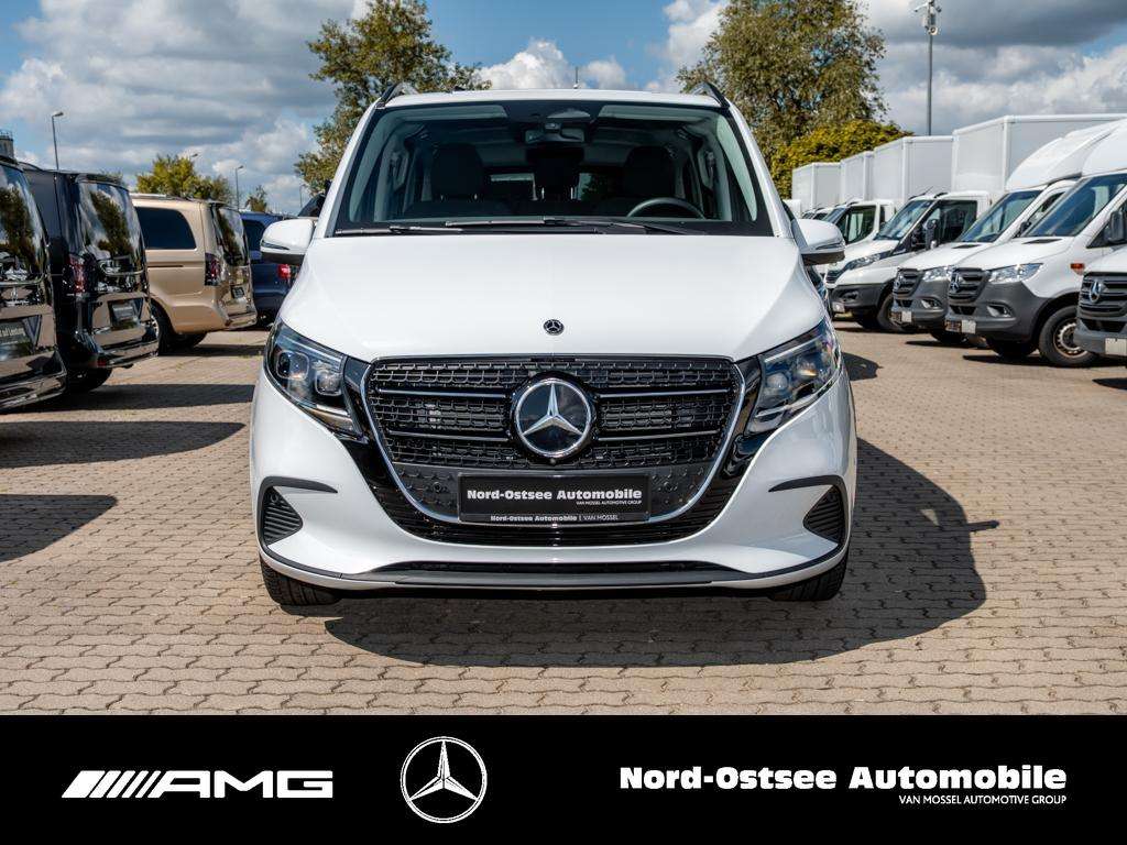 Mercedes-Benz V 220