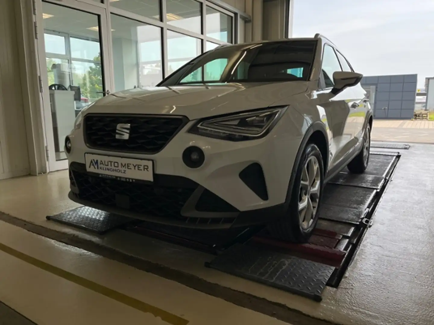 SEAT Arona FR-Line 1.0 TSI DSG Navi Rückfahrkamera LED ACC Wit - 2