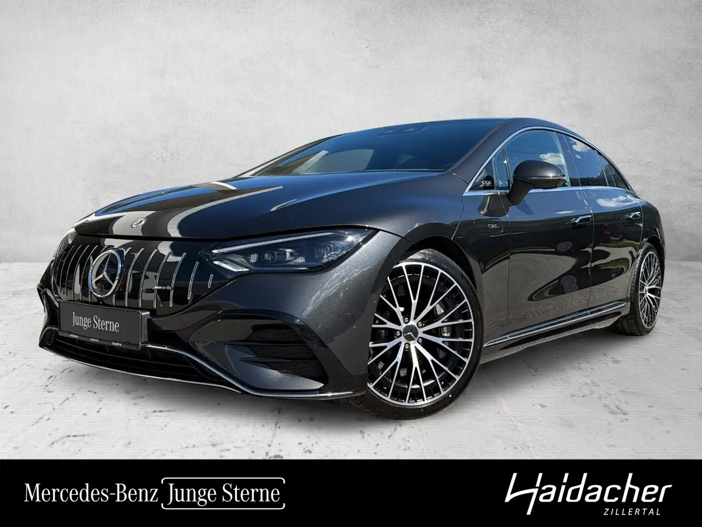 Mercedes-Benz EQE 43 AMG  4MATIC AMG Pano FAP Distr siva - 1